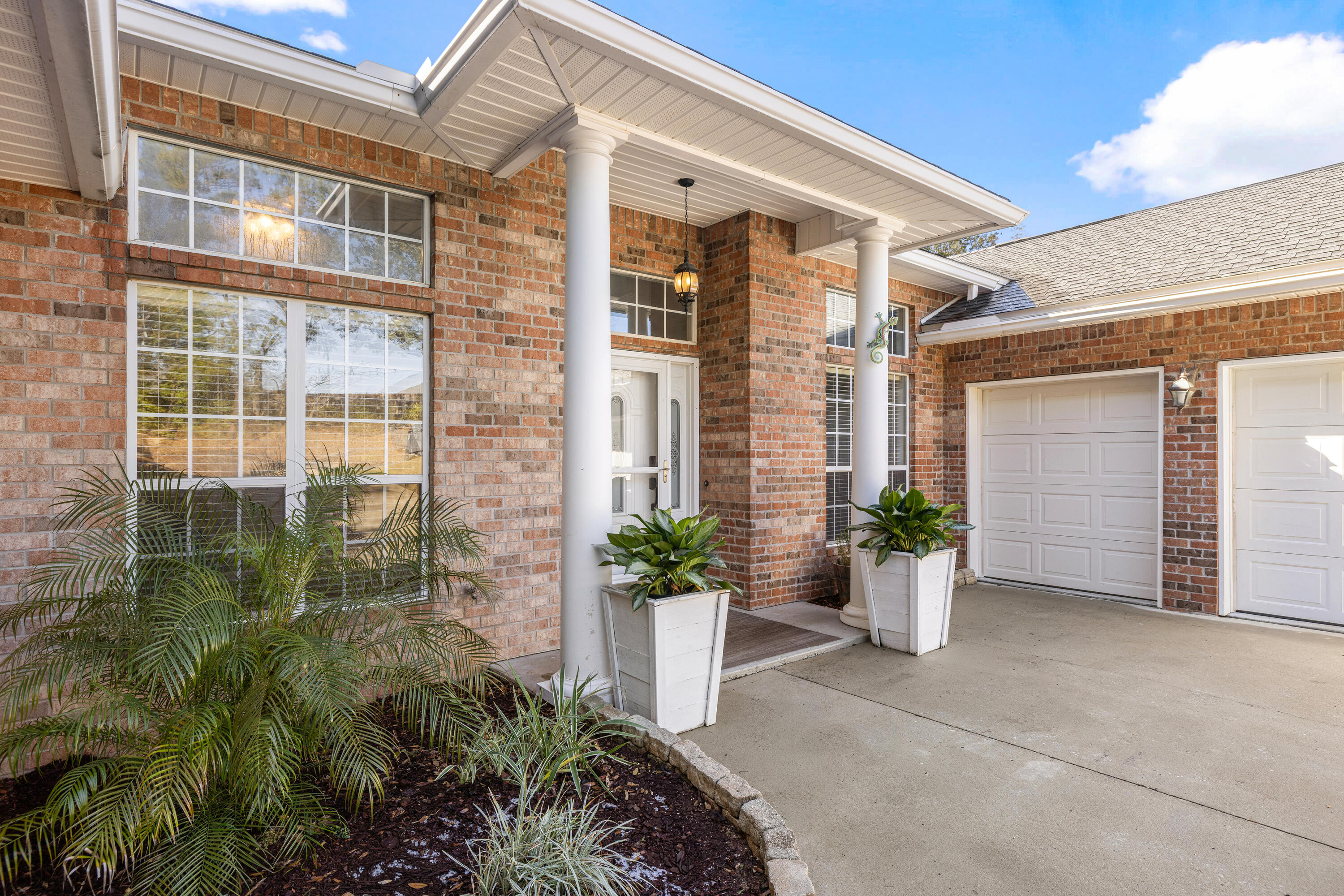 VALPARAISO (232200.00) - Residential