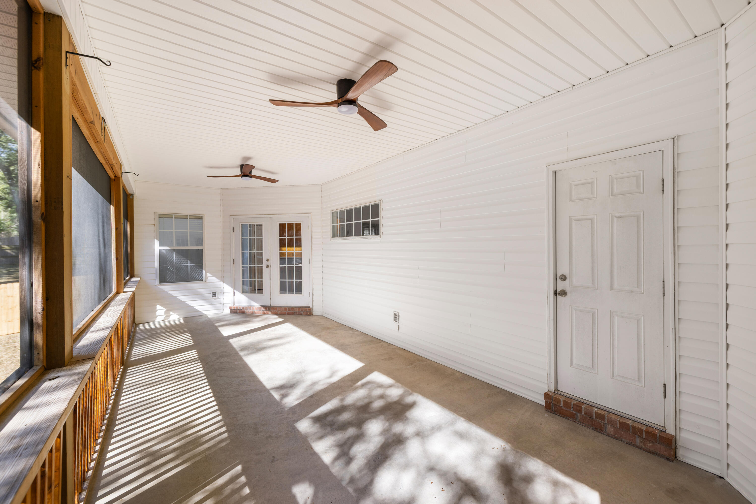 VALPARAISO (232200.00) - Residential