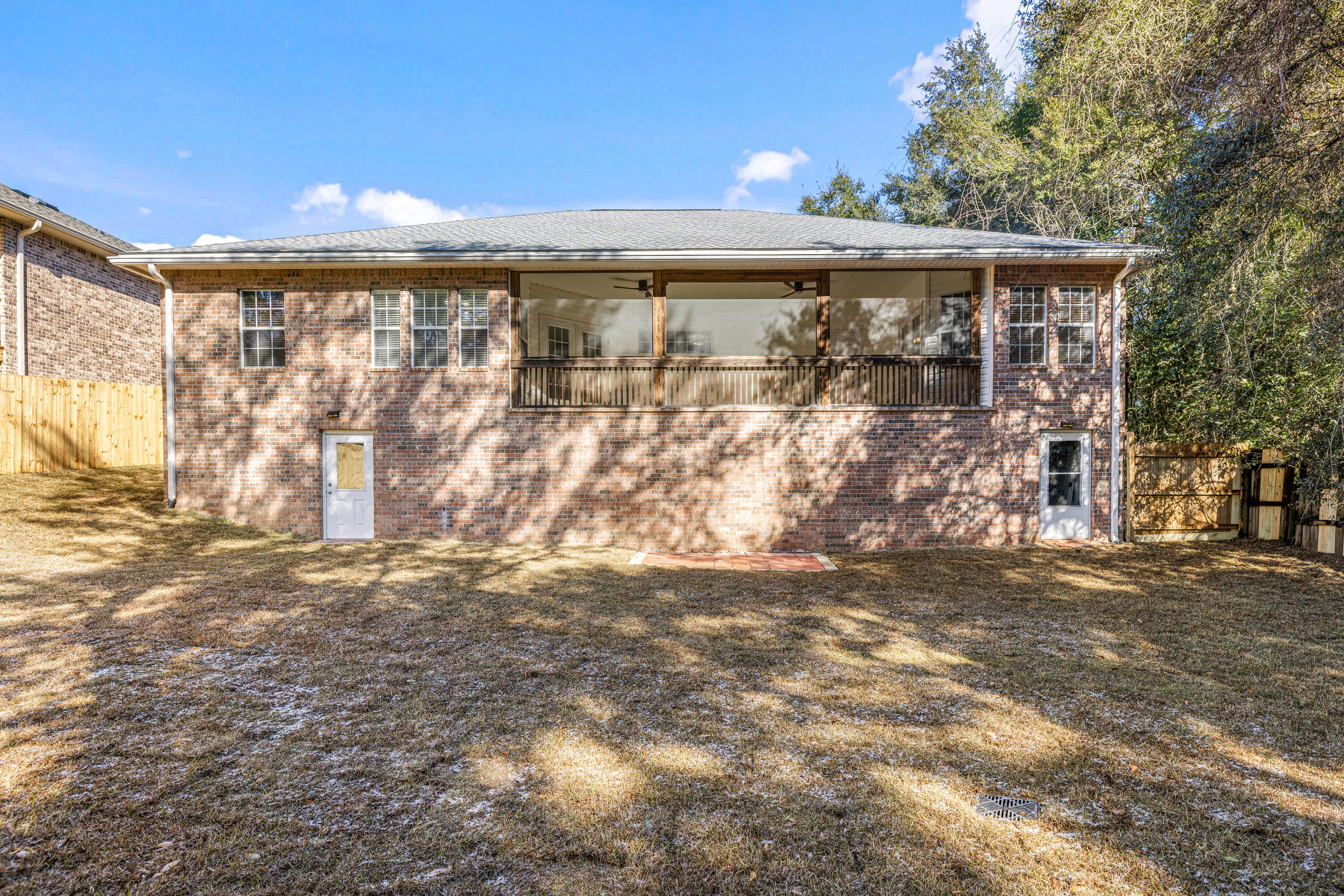 VALPARAISO (232200.00) - Residential