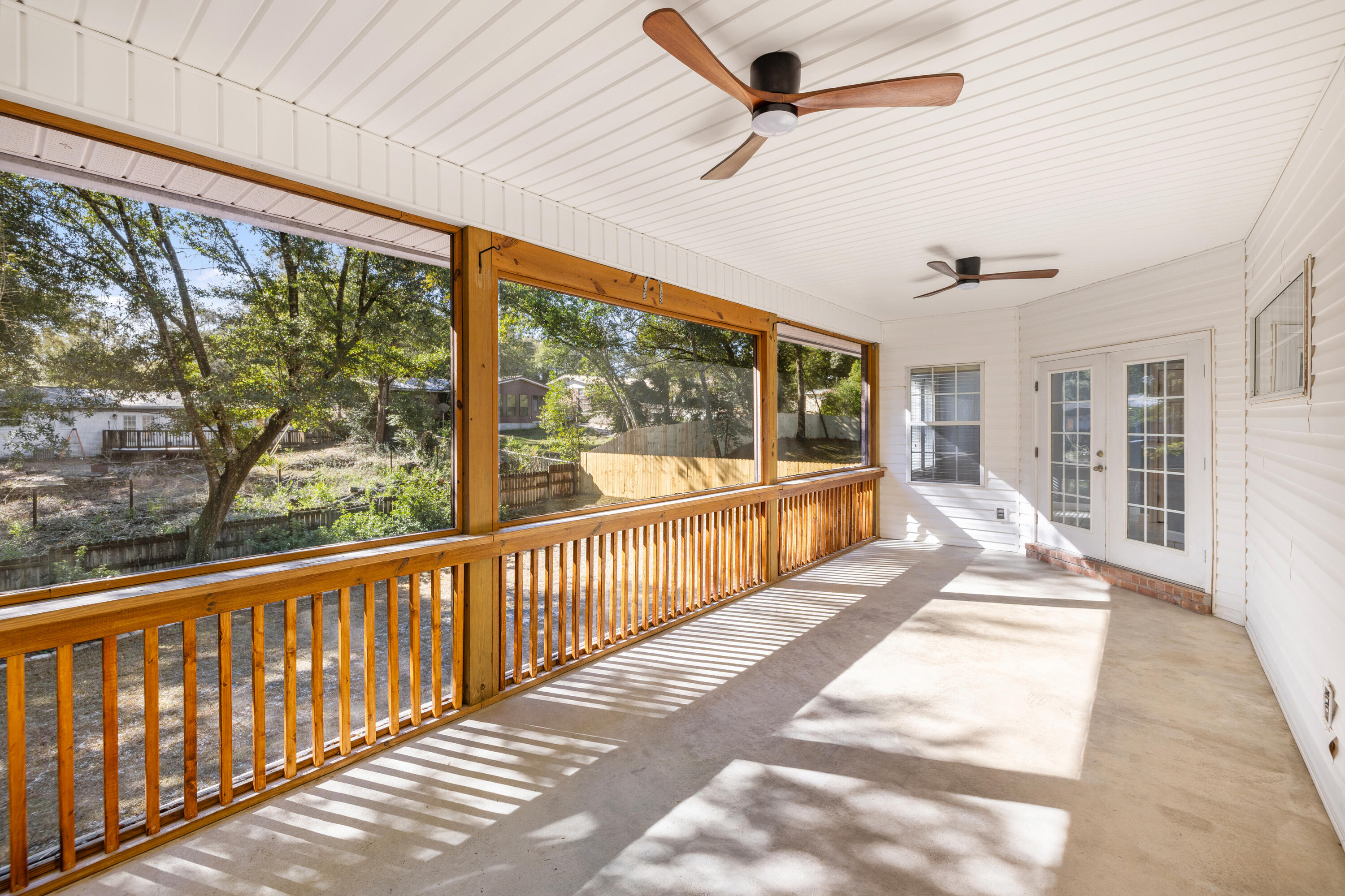 VALPARAISO (232200.00) - Residential