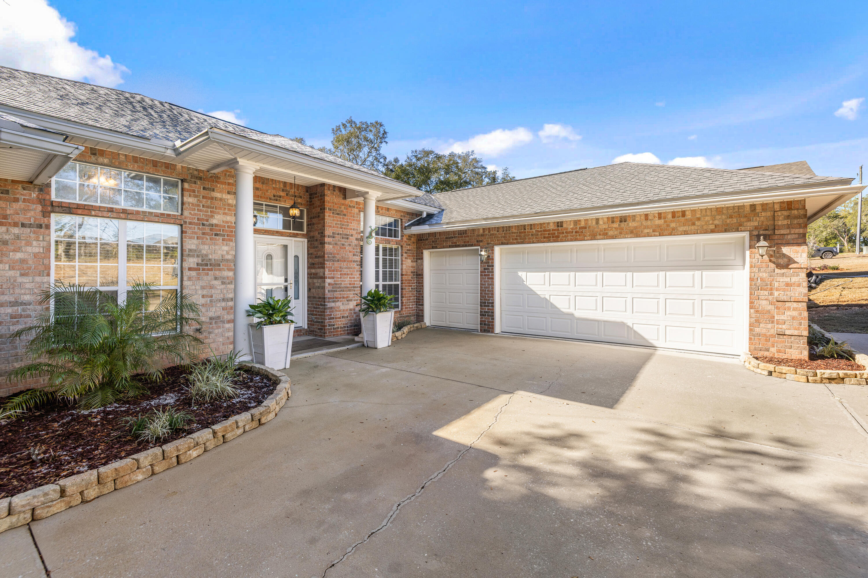 VALPARAISO (232200.00) - Residential