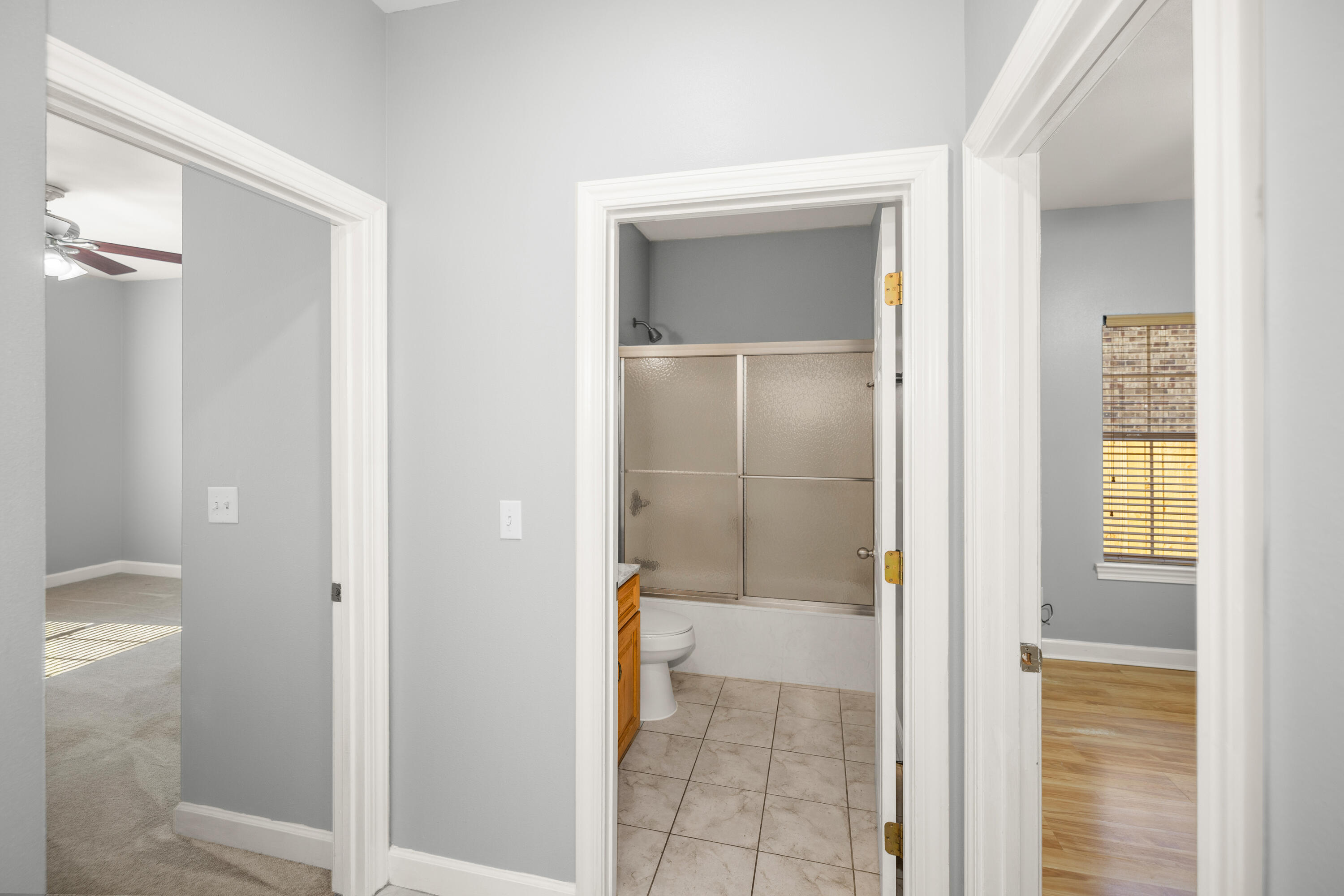 VALPARAISO (232200.00) - Residential