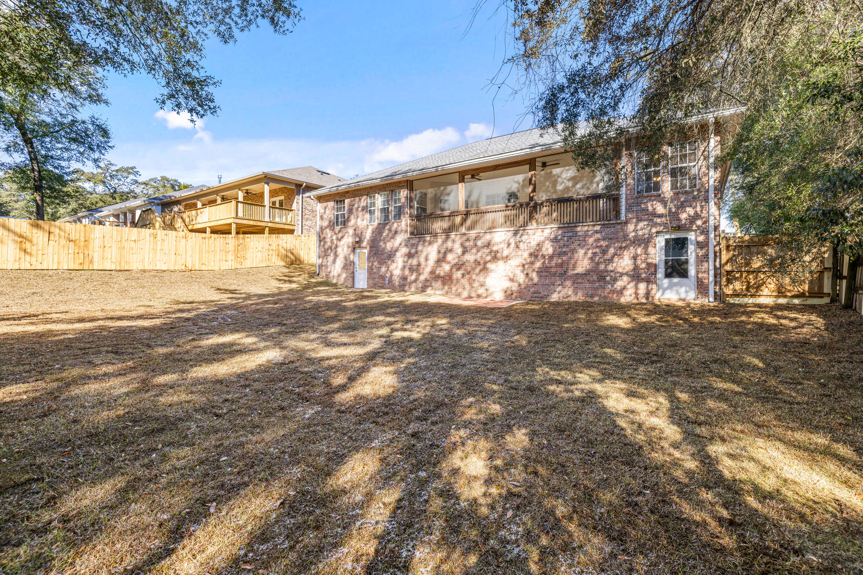 VALPARAISO (232200.00) - Residential