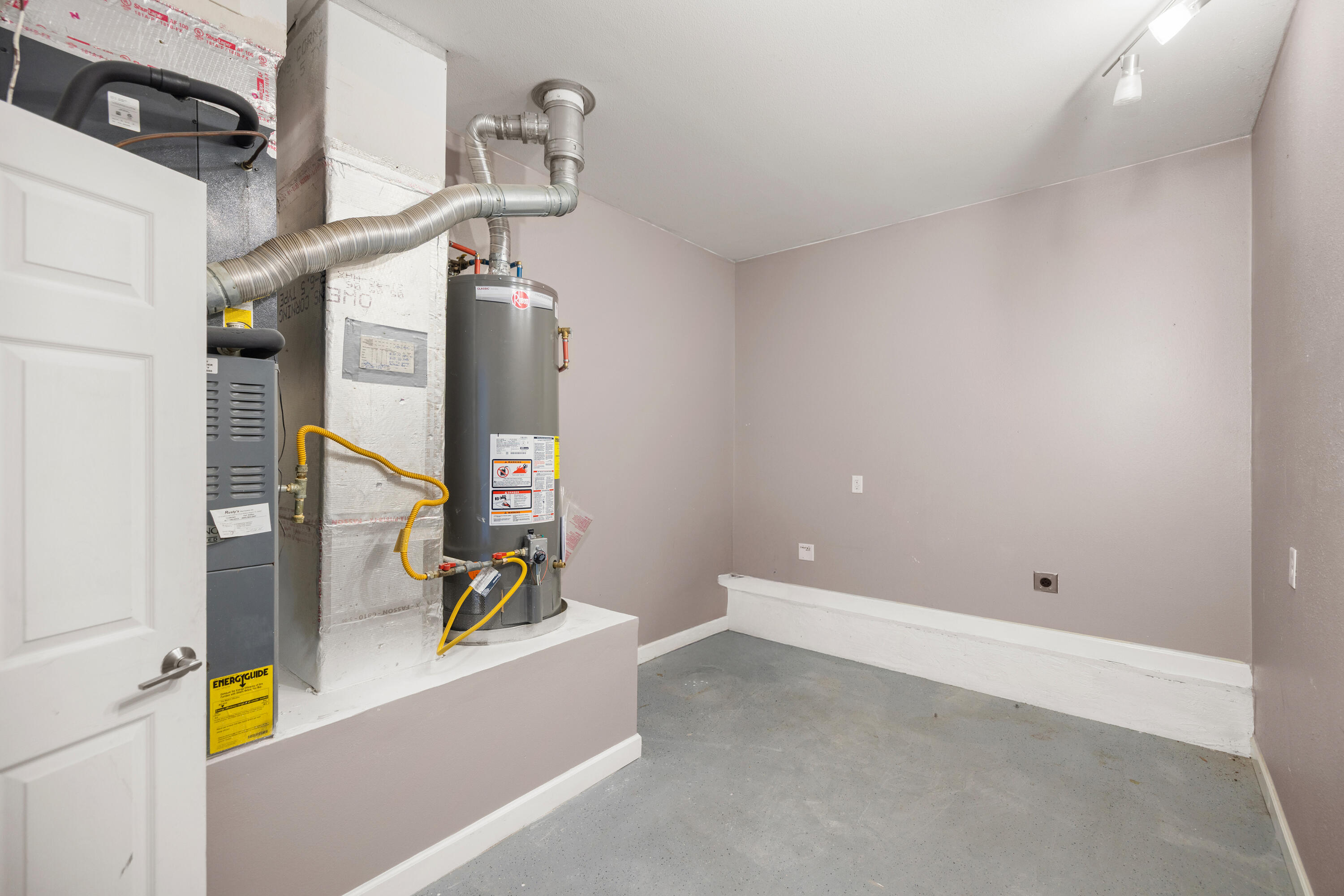 VALPARAISO (232200.00) - Residential