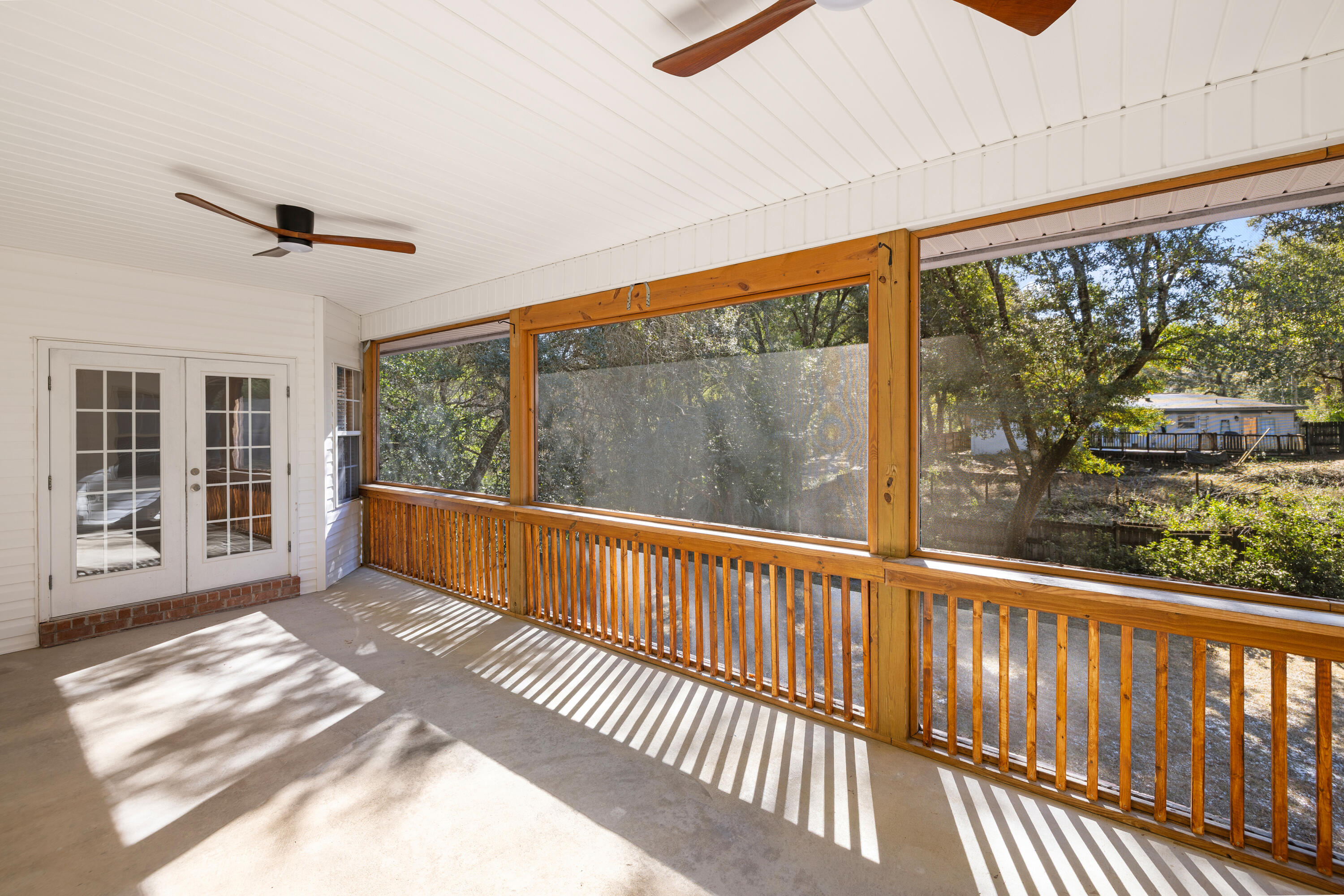 VALPARAISO (232200.00) - Residential