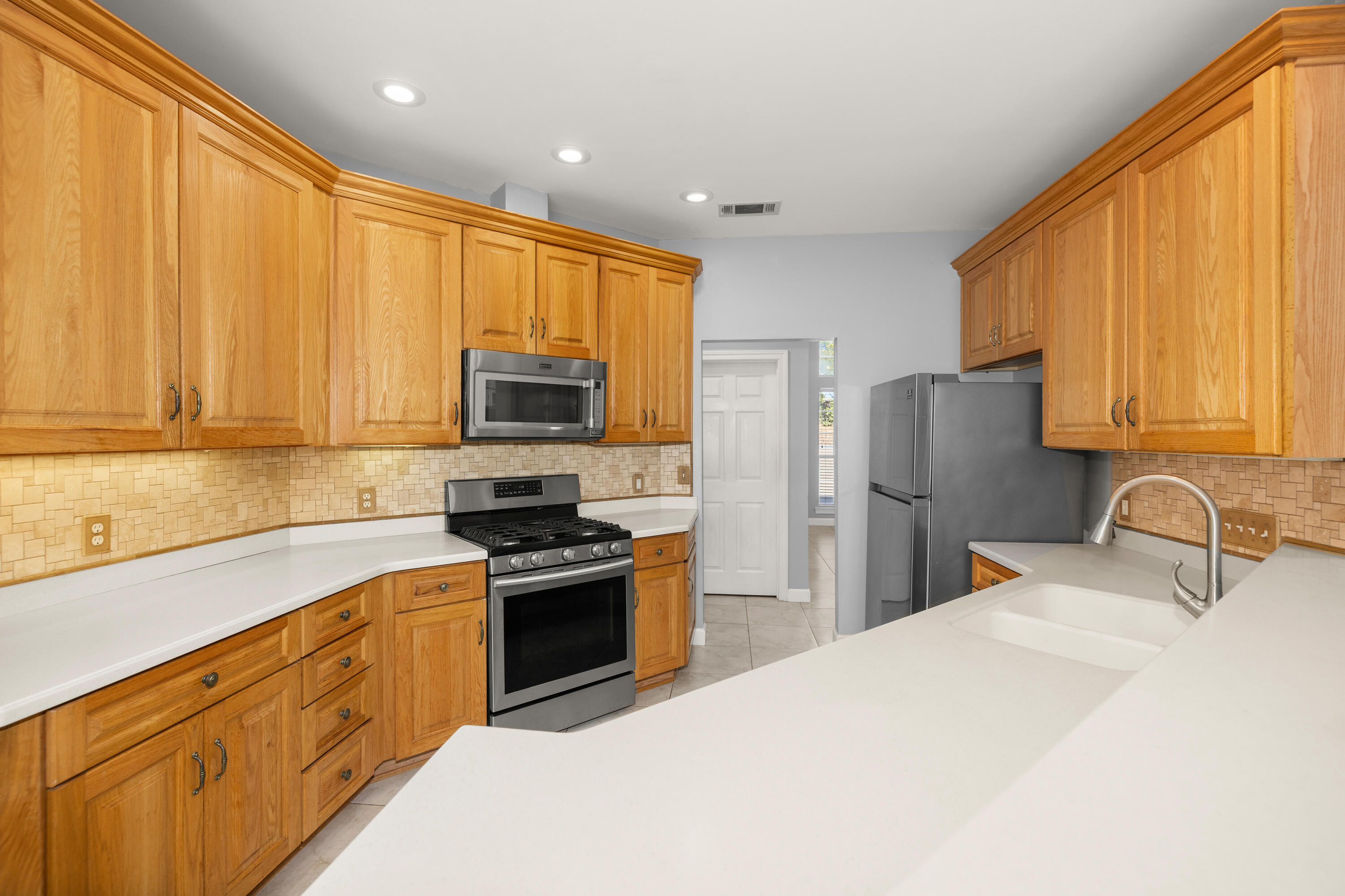 VALPARAISO (232200.00) - Residential