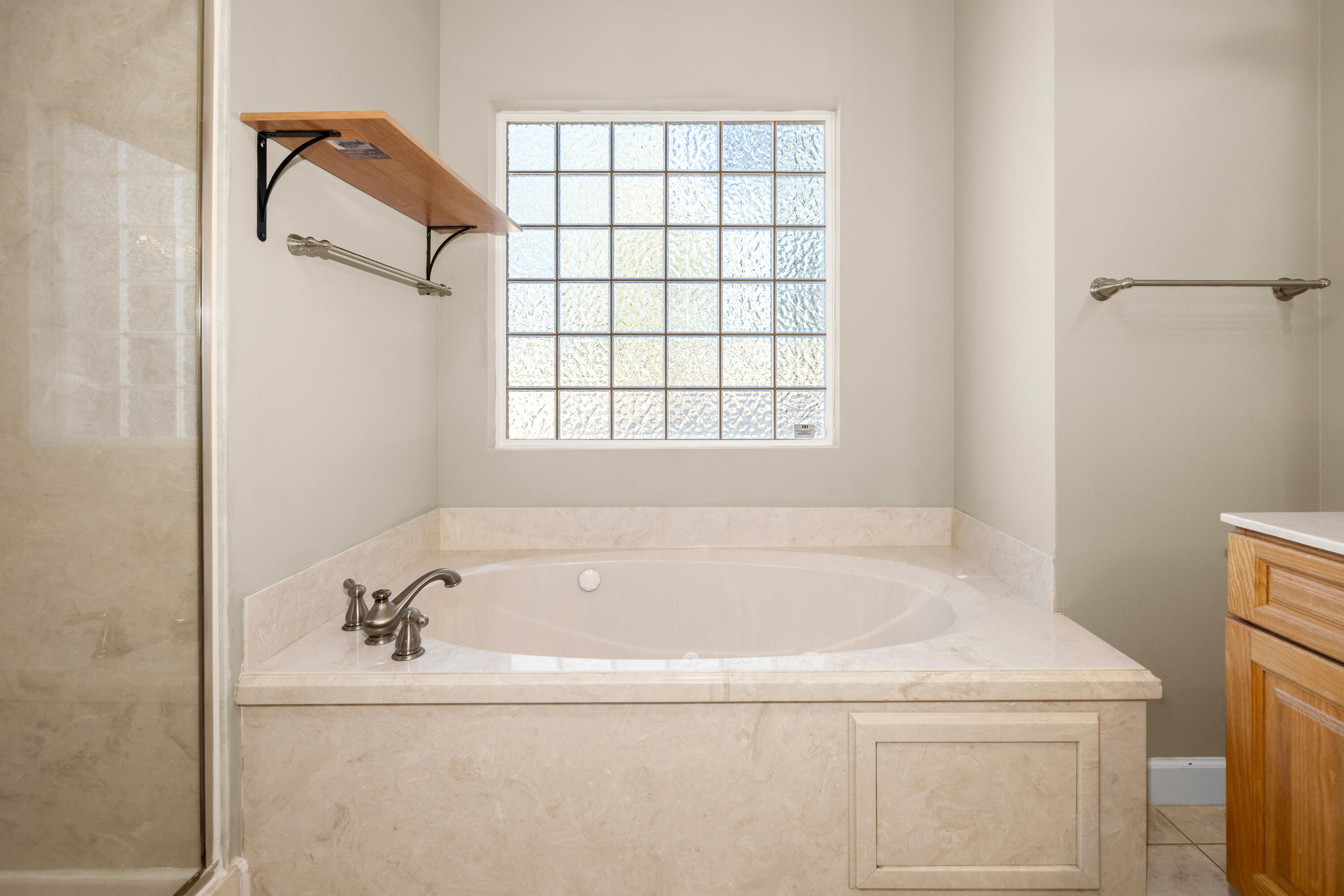 VALPARAISO (232200.00) - Residential