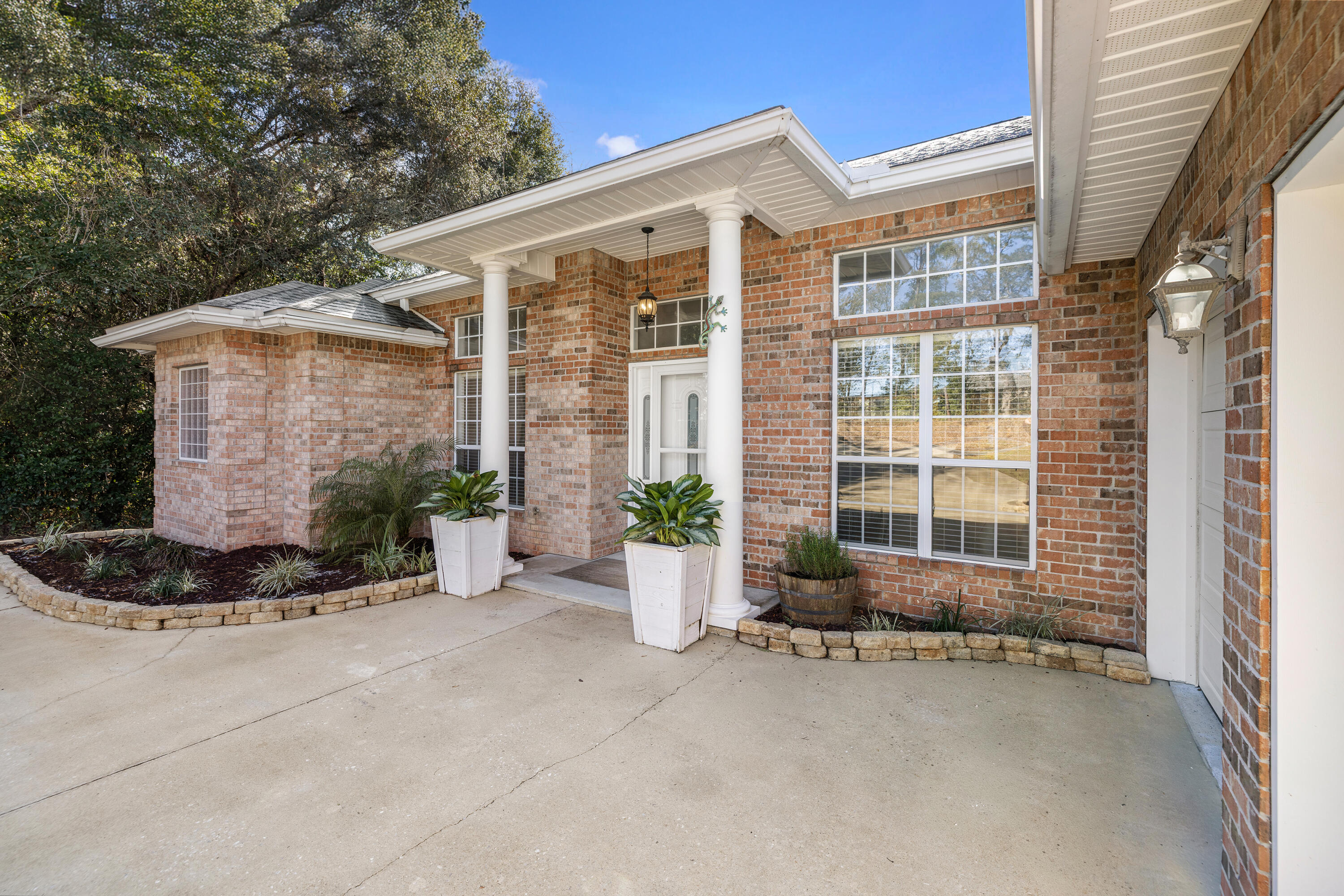 VALPARAISO (232200.00) - Residential