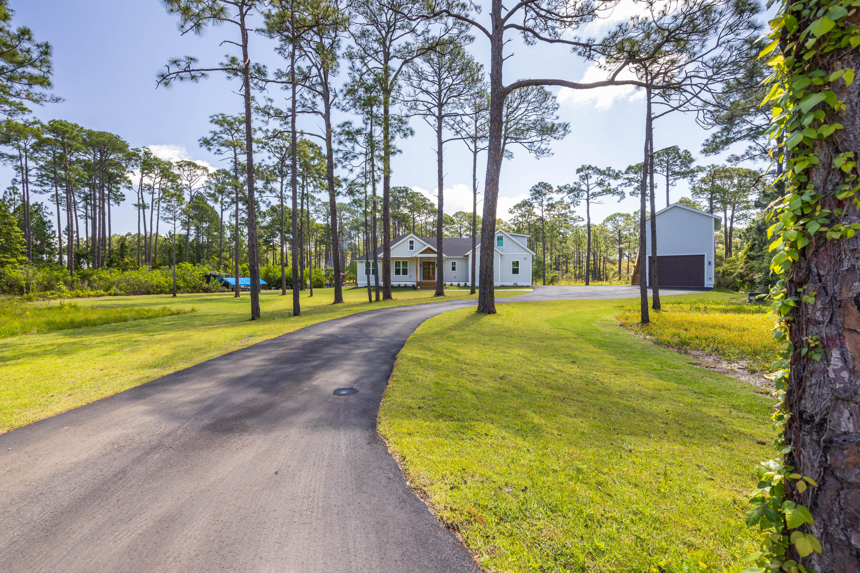 WOODLAND BAYOU ESTATES - Residential