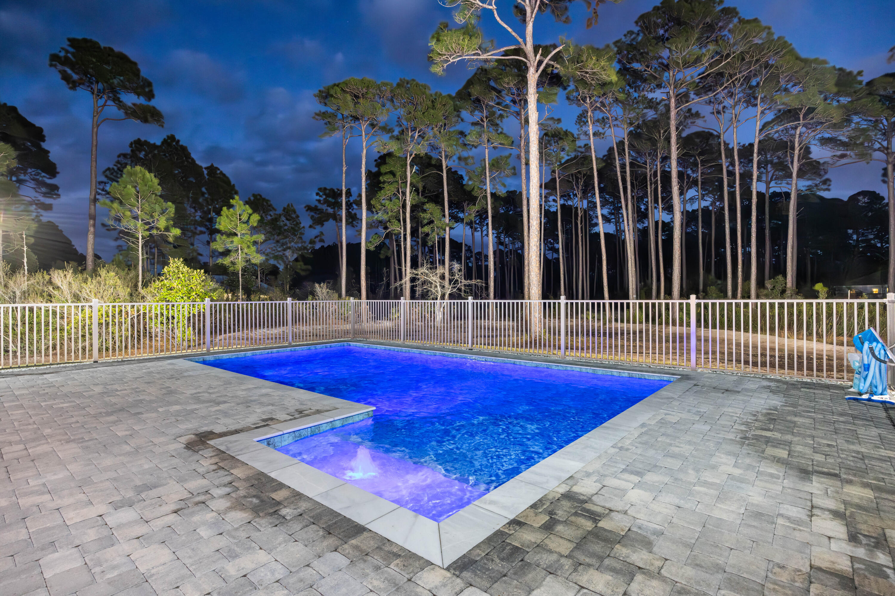 WOODLAND BAYOU ESTATES - Residential