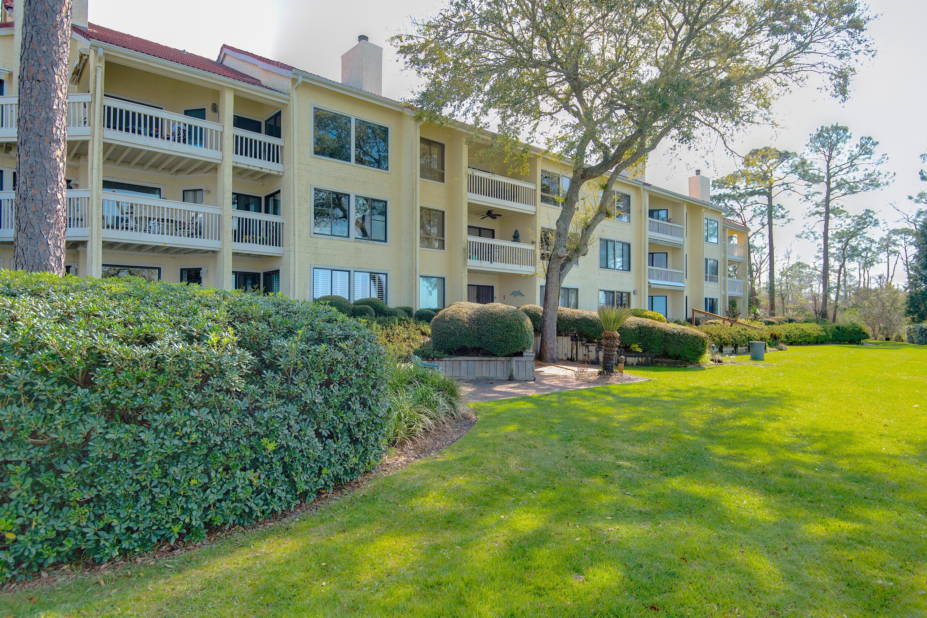 BAY VILLAS CONDOS - Residential