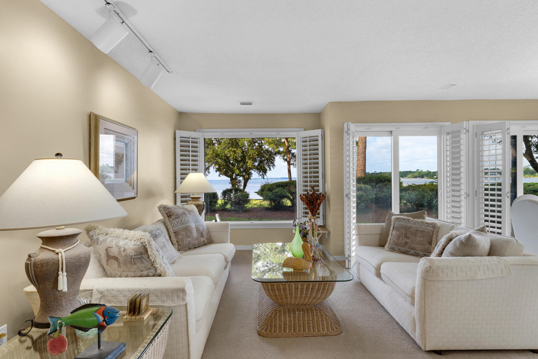 BAY VILLAS CONDOS - Residential