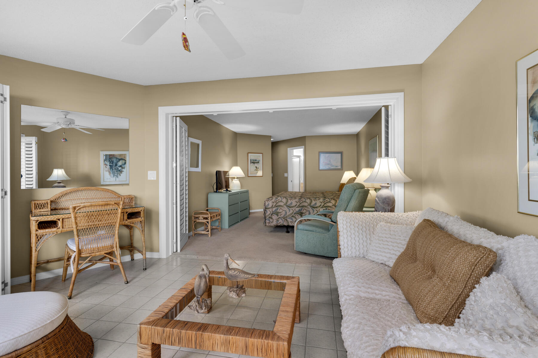 BAY VILLAS CONDOS - Residential