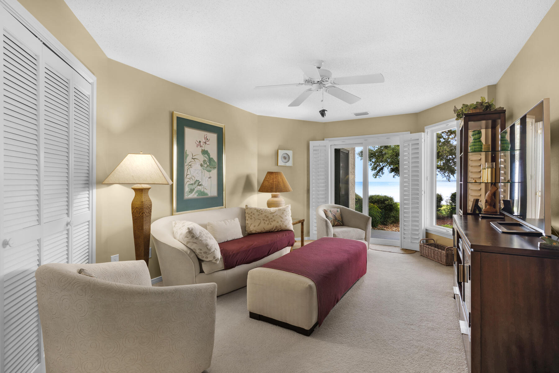 BAY VILLAS CONDOS - Residential