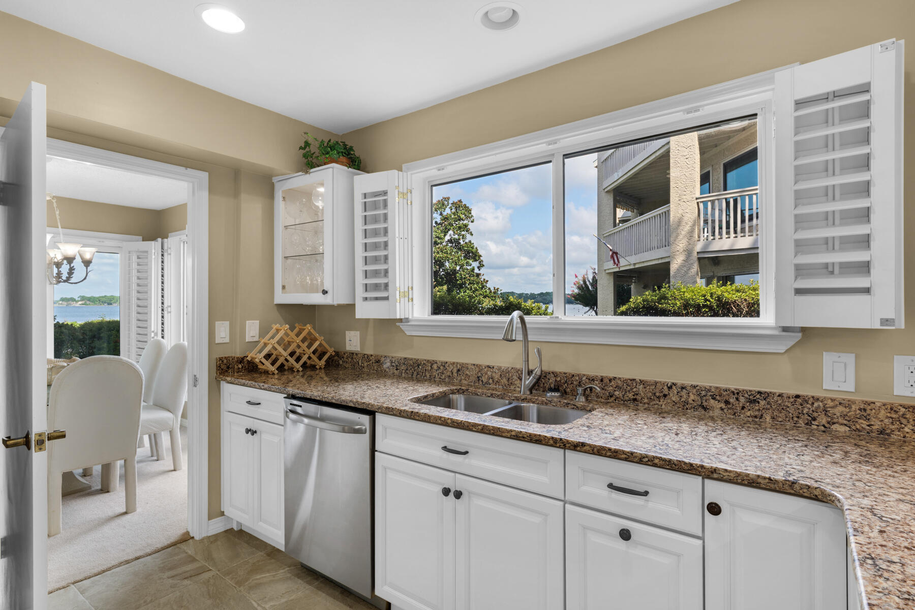 BAY VILLAS CONDOS - Residential
