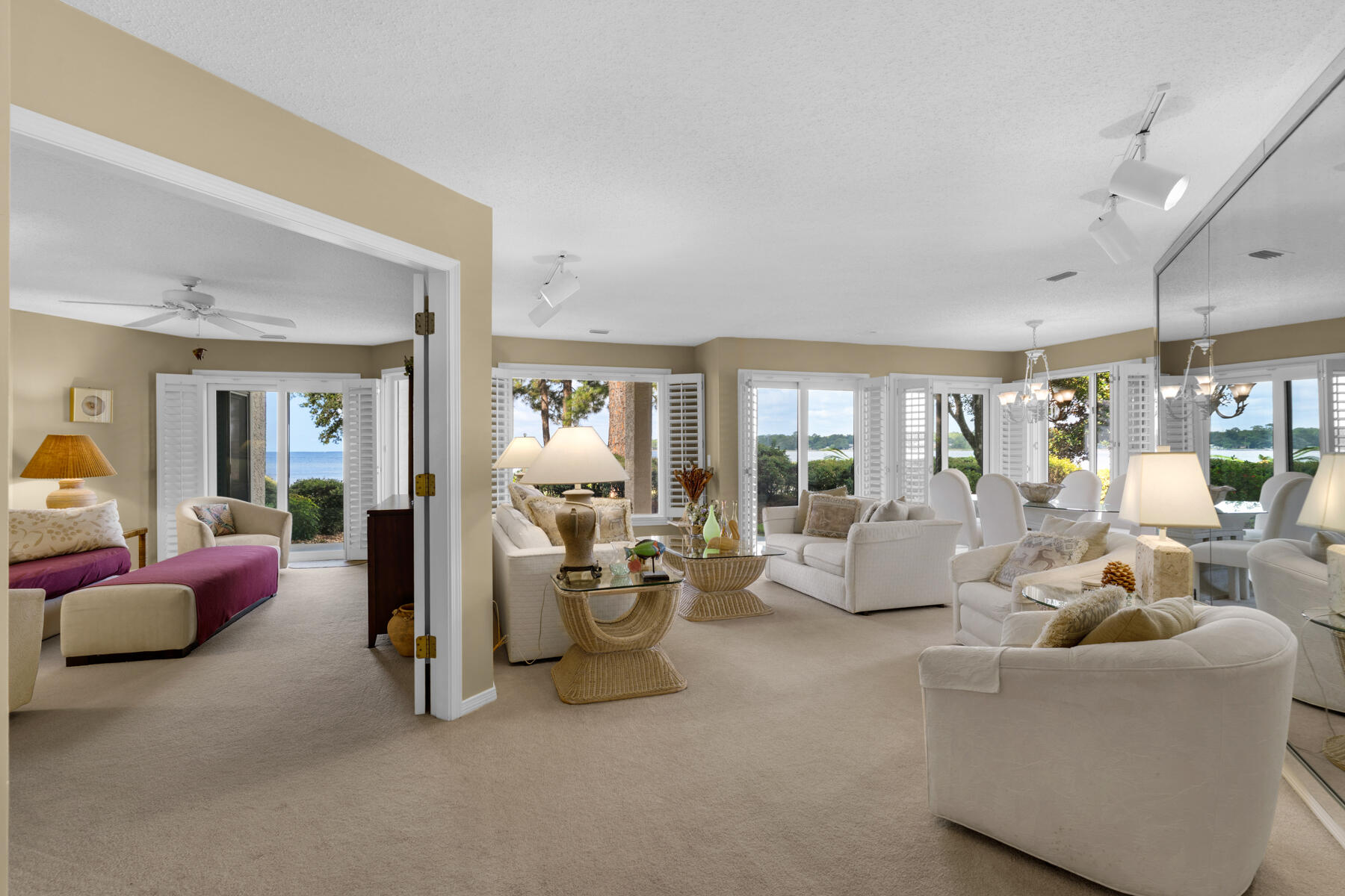 BAY VILLAS CONDOS - Residential