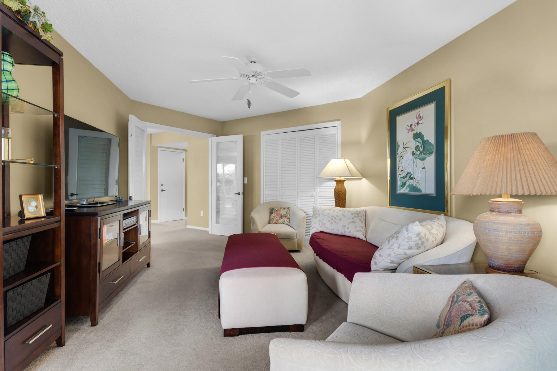 BAY VILLAS CONDOS - Residential