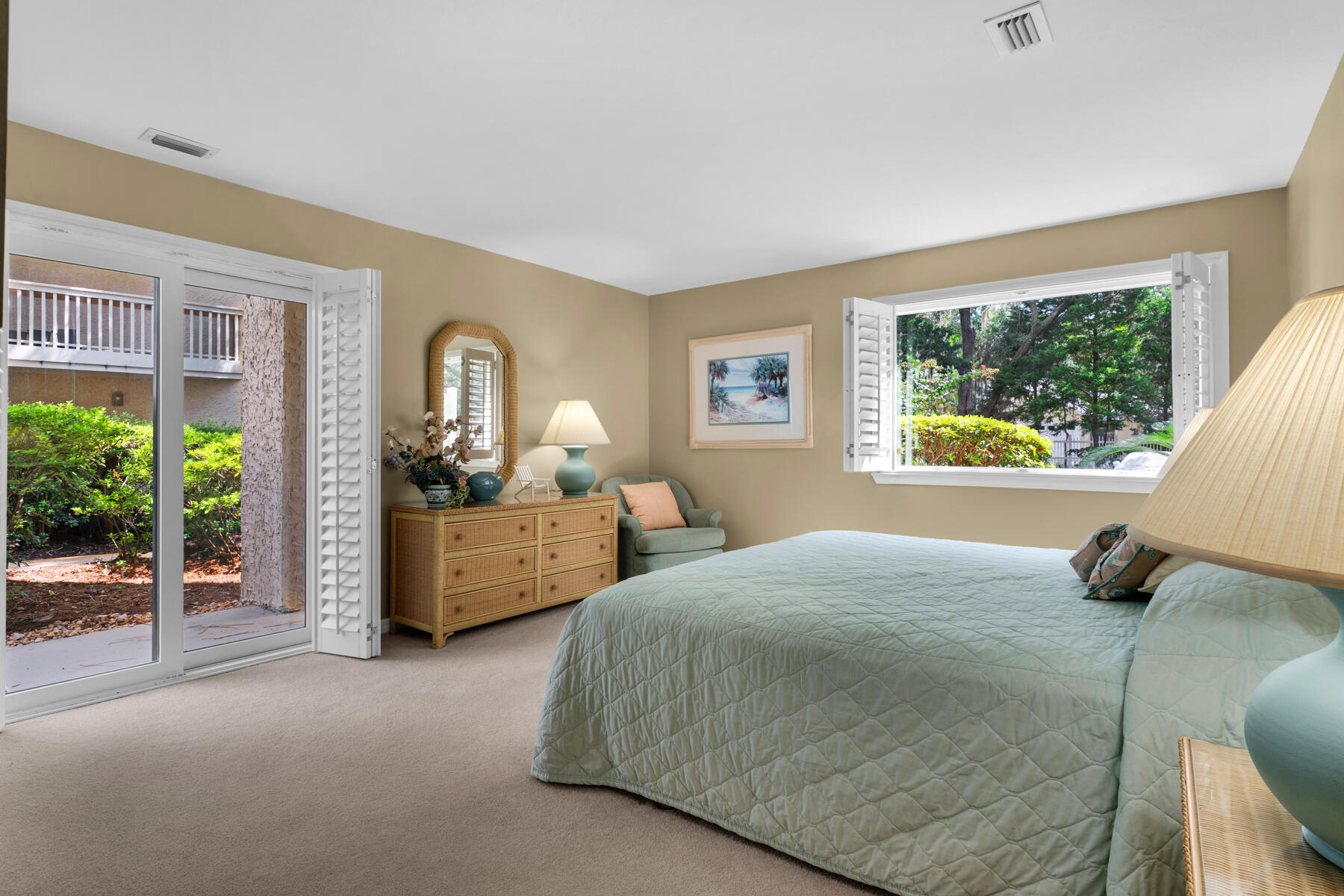 BAY VILLAS CONDOS - Residential