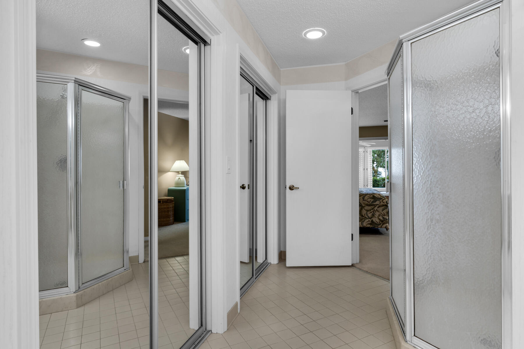BAY VILLAS CONDOS - Residential