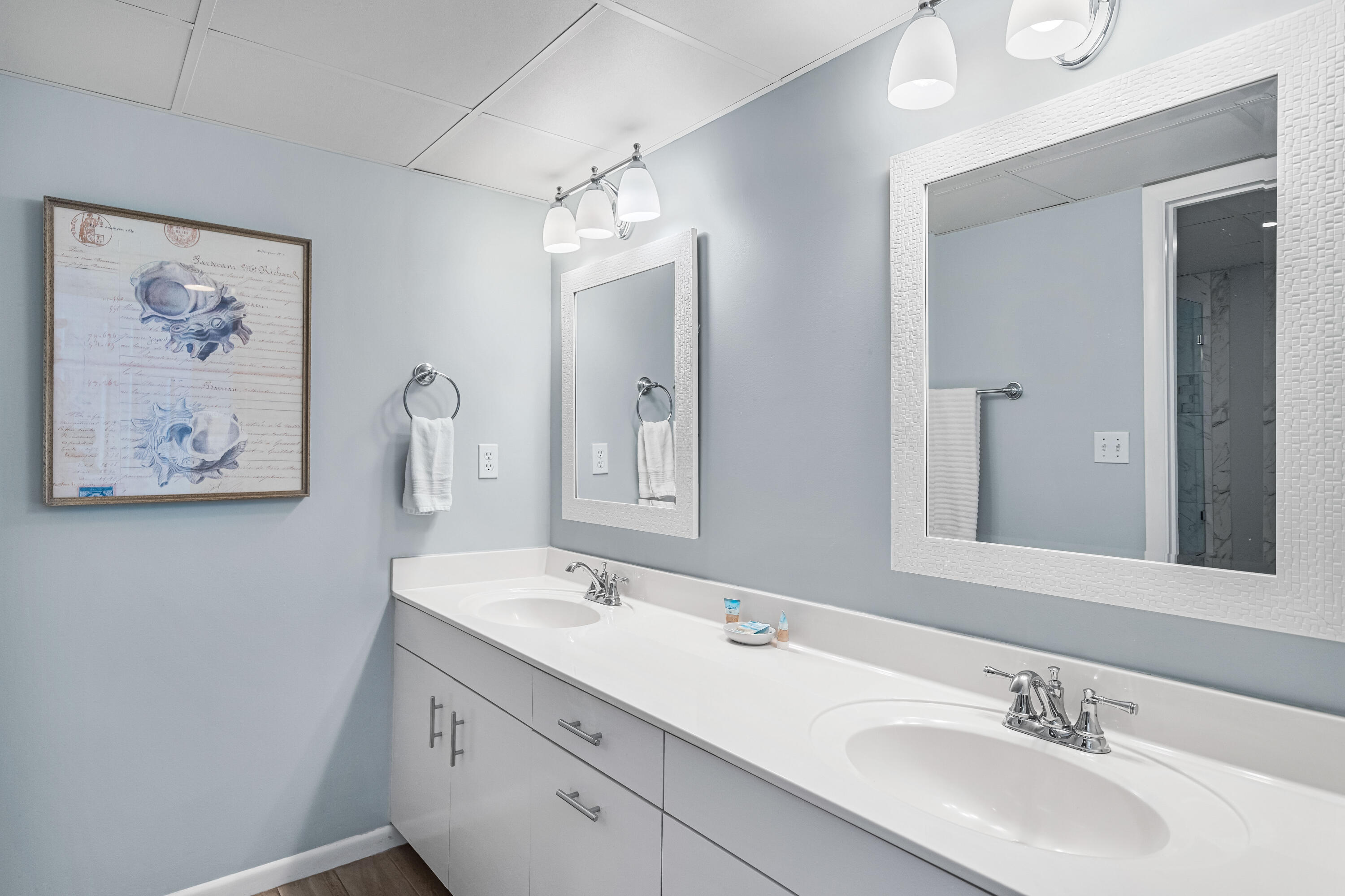 LONG BEACH TOWERS - Residential