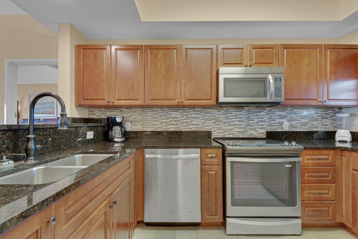 SUMMIT AT TOPS'L (THE) - Residential