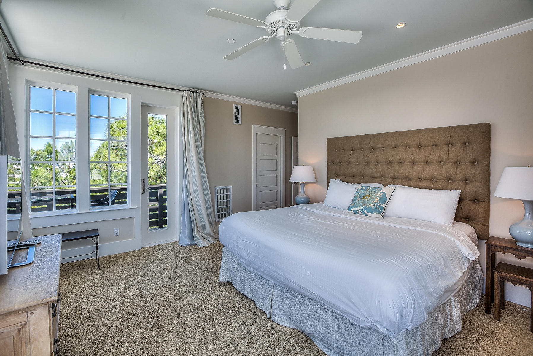 TRESCA PLACE - Residential