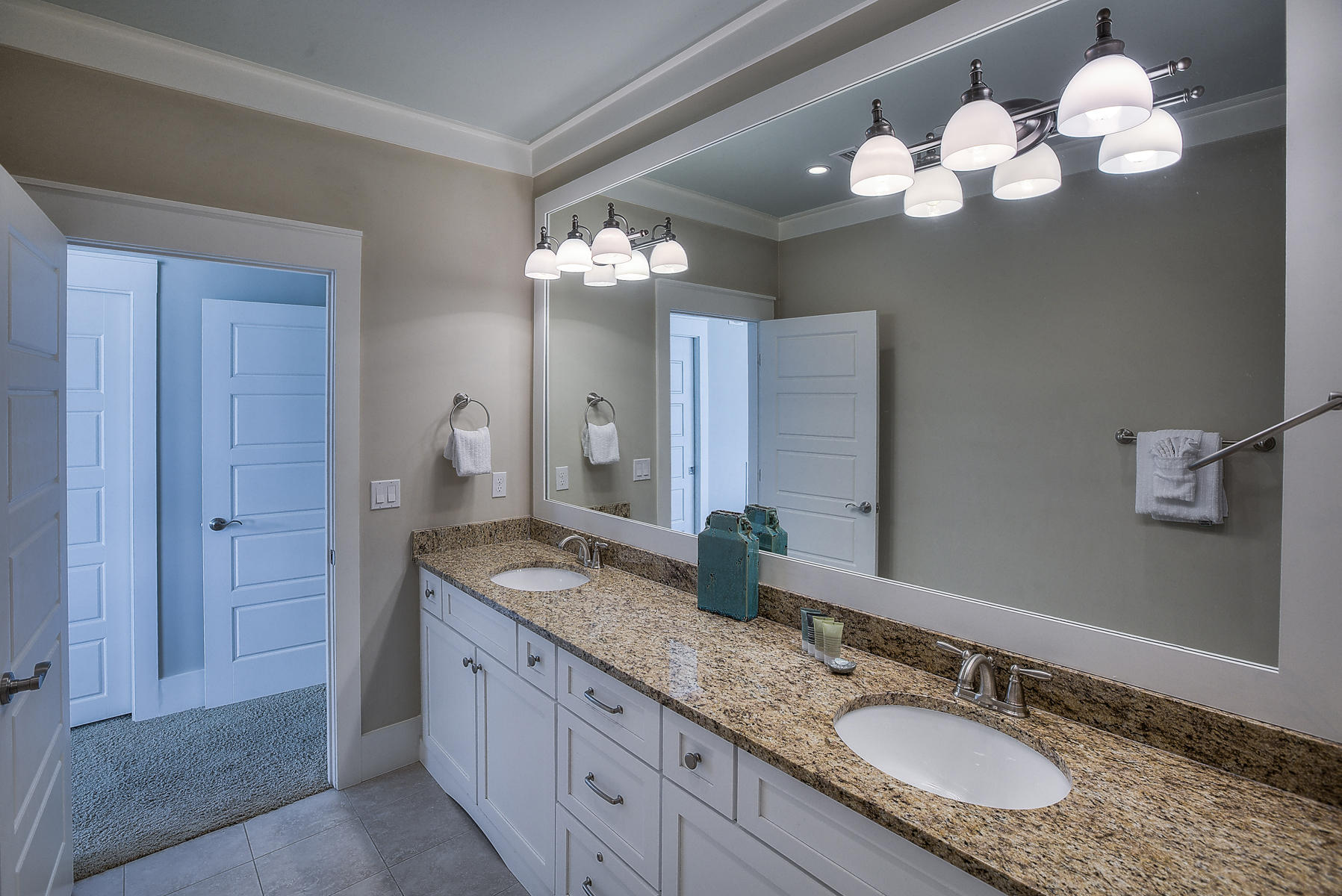 TRESCA PLACE - Residential