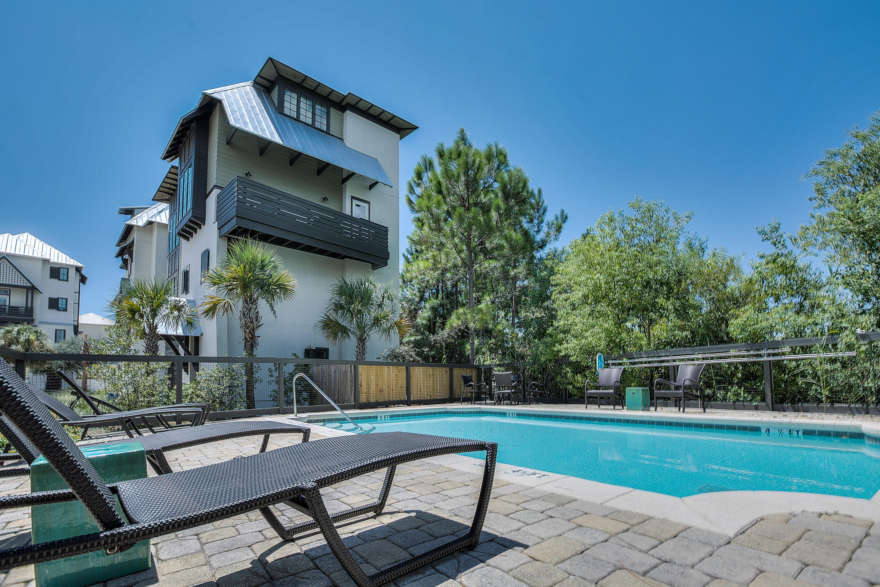 TRESCA PLACE - Residential