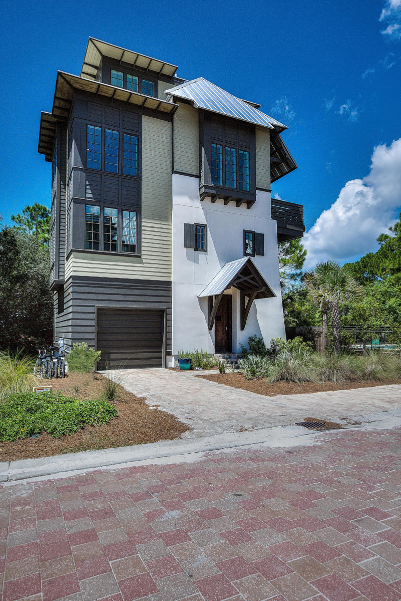 TRESCA PLACE - Residential