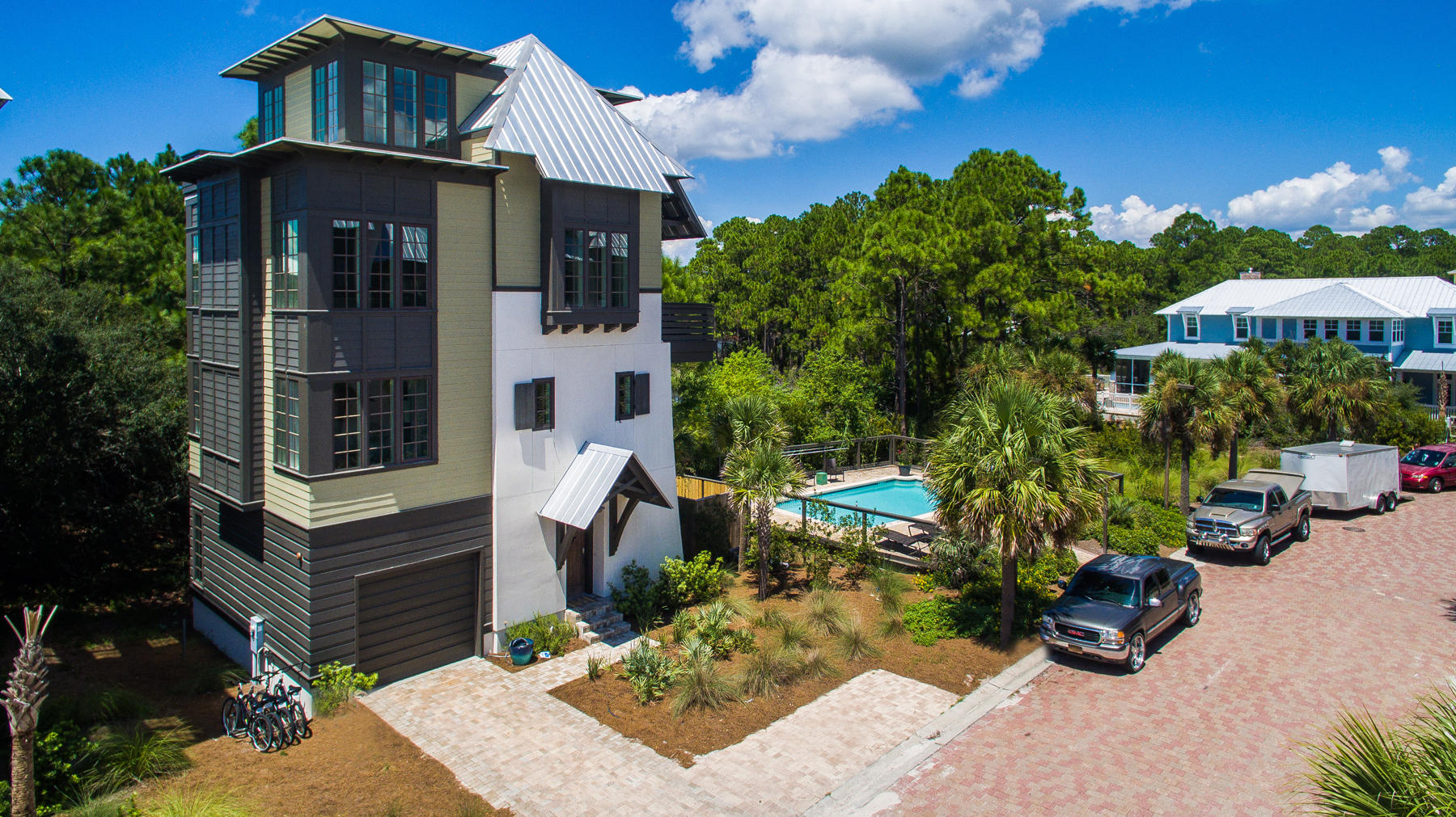 TRESCA PLACE - Residential