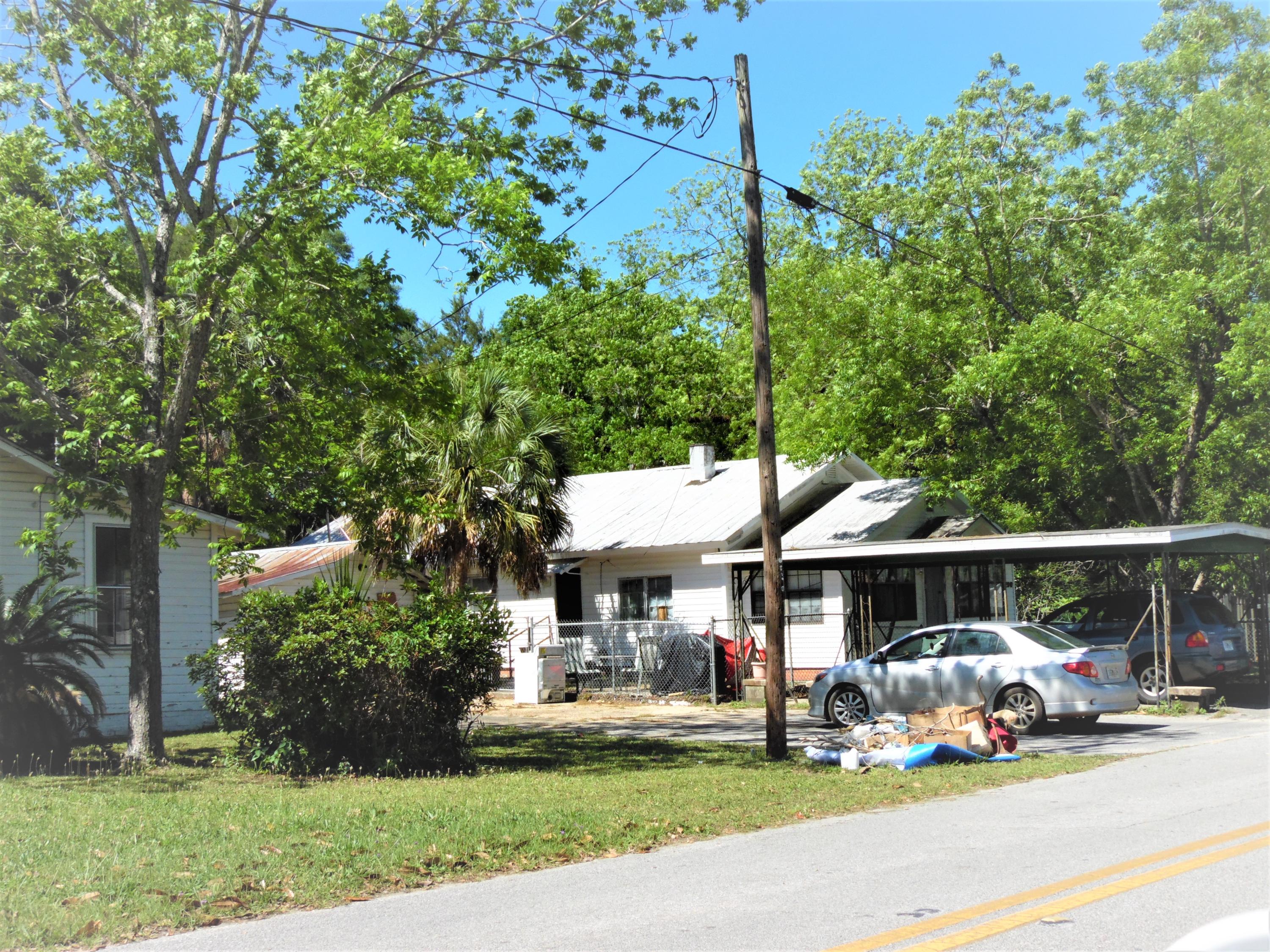 TOWN OF DEFUNIAK SPRINGS - Residential
