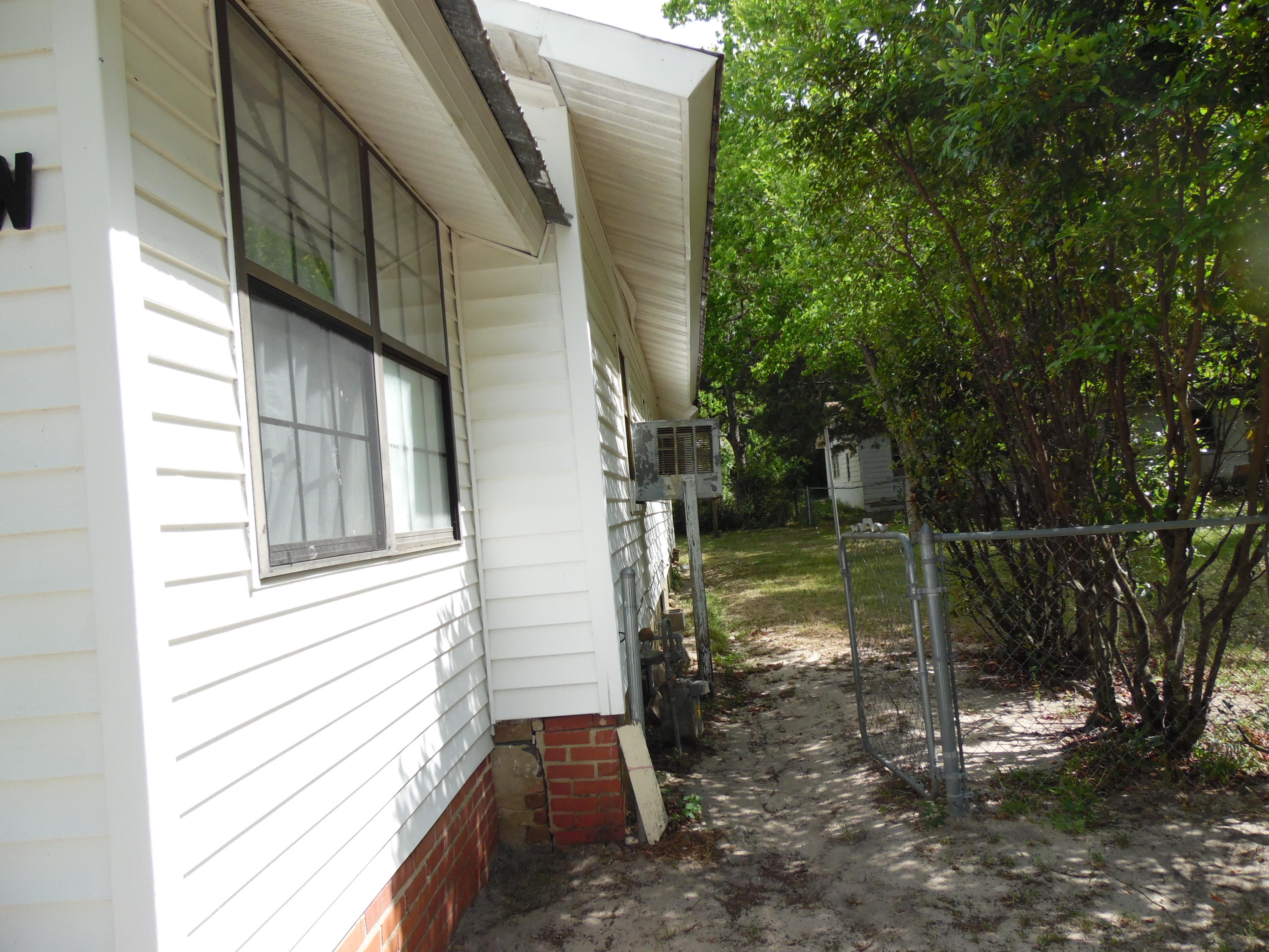 TOWN OF DEFUNIAK SPRINGS - Residential