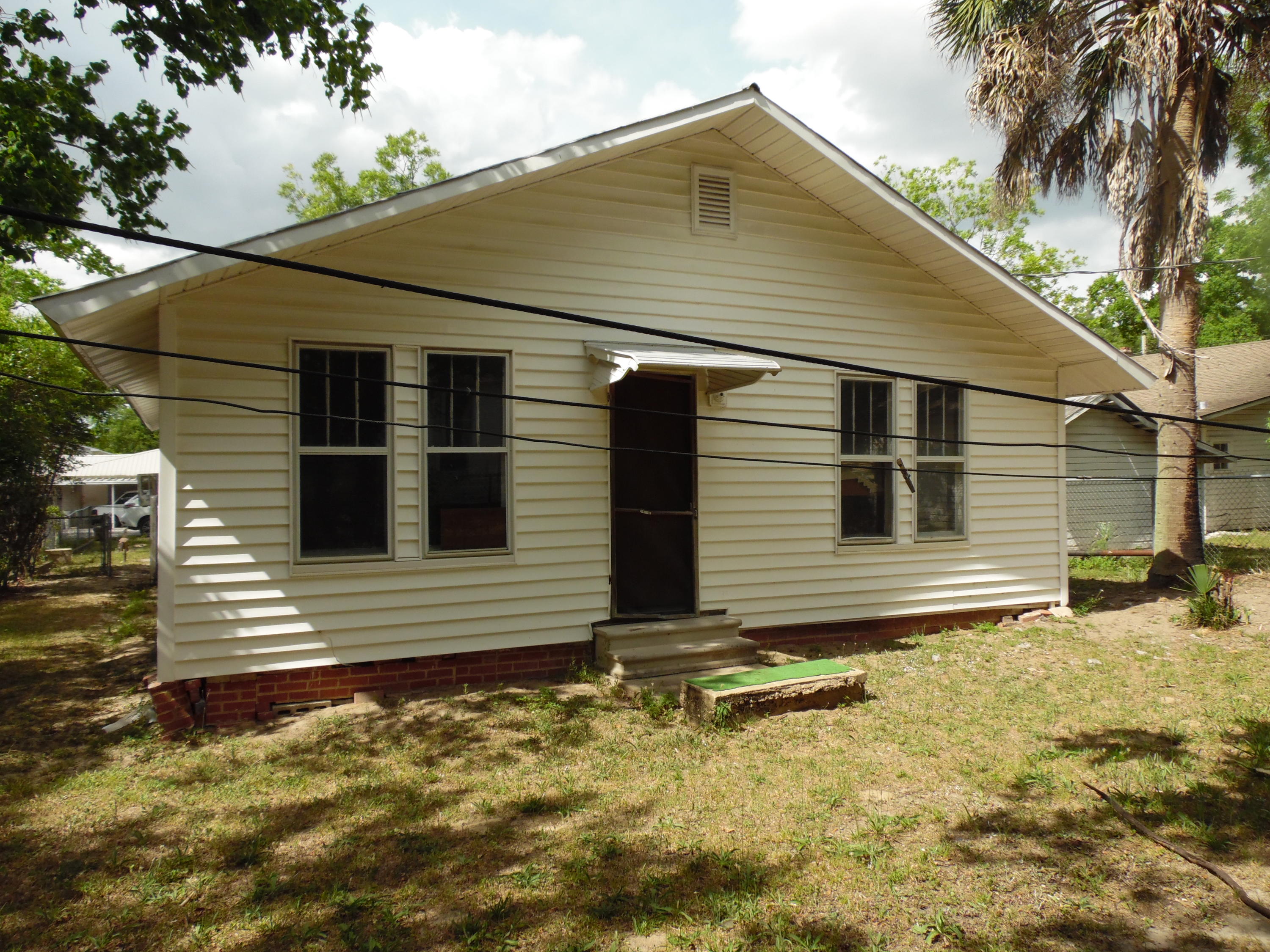 TOWN OF DEFUNIAK SPRINGS - Residential