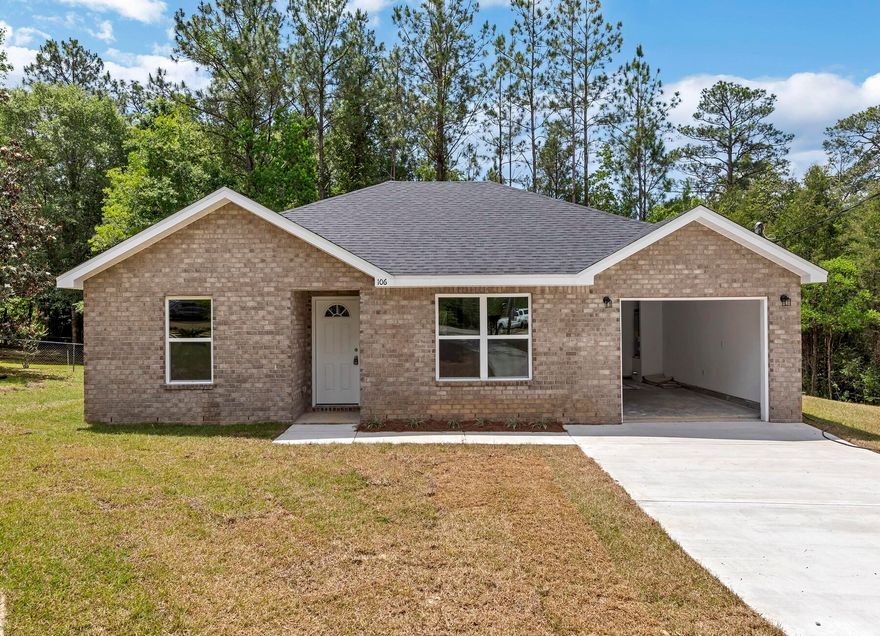 MOVE IN SPECIAL 1/2 off May rent!!!!...3Bed/2Bath charming single-family home located in the desirable community of South Crestview. The kitchen features modern appliances and ample counter space, making it easy to whip up your favorite meals. The bedrooms are all well-sized, with the primary bedroom featuring an en-suite bathroom for added convenience.NO inside smoking. Pets allowed upon approval with a non-refundable pet fee and with a Petscreening.com report. Minimum 600 FICO score required in addition to meeting applicant rental criteria.We also offer a security deposit waiver option for tenants such that they do not have to pay a security deposit upfront. Terms and conditions apply. Review addenda for details.All applicants required to complete an application @ PetScreening.com