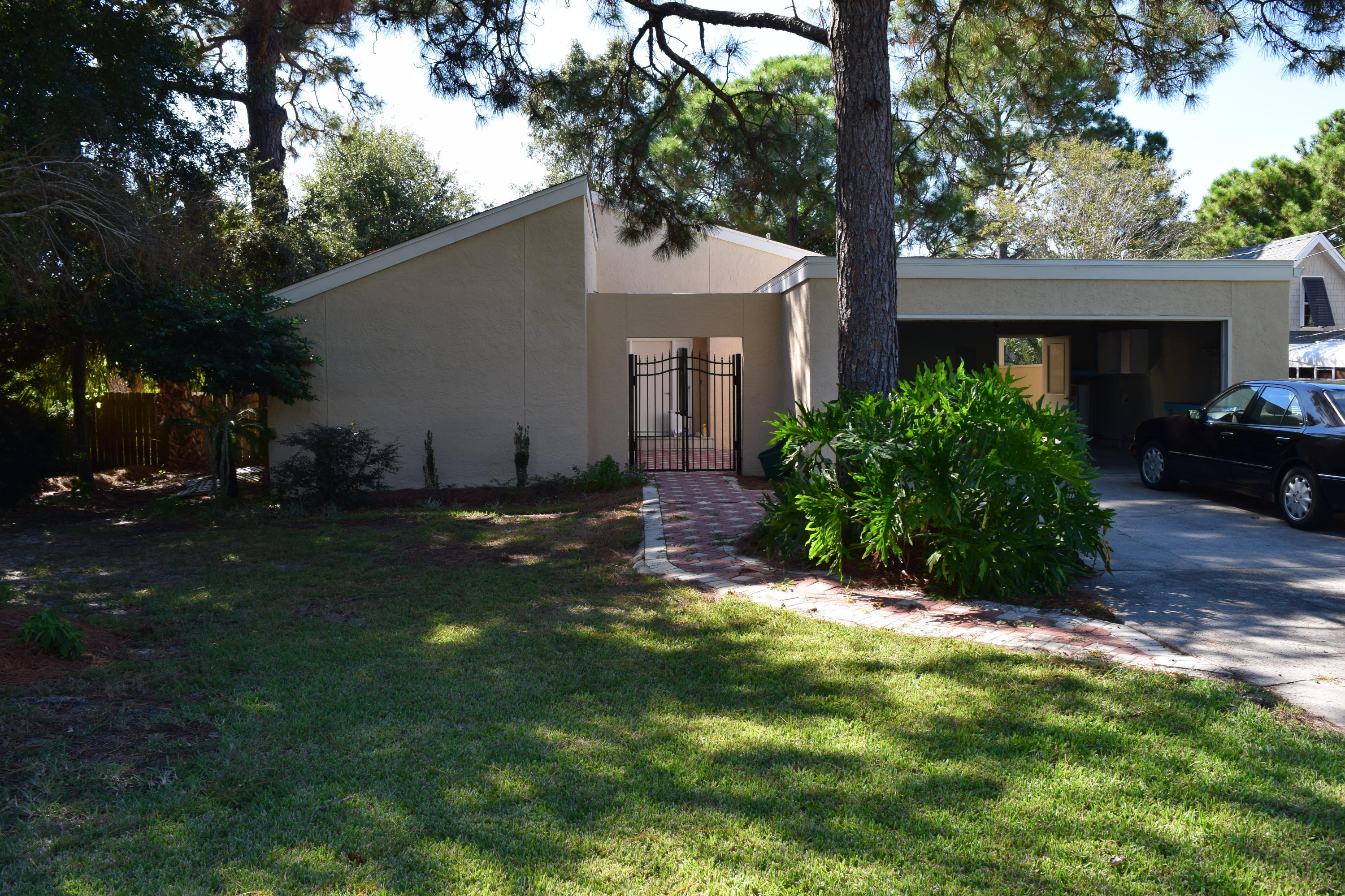 KELL-AIRE GARDENS - Residential