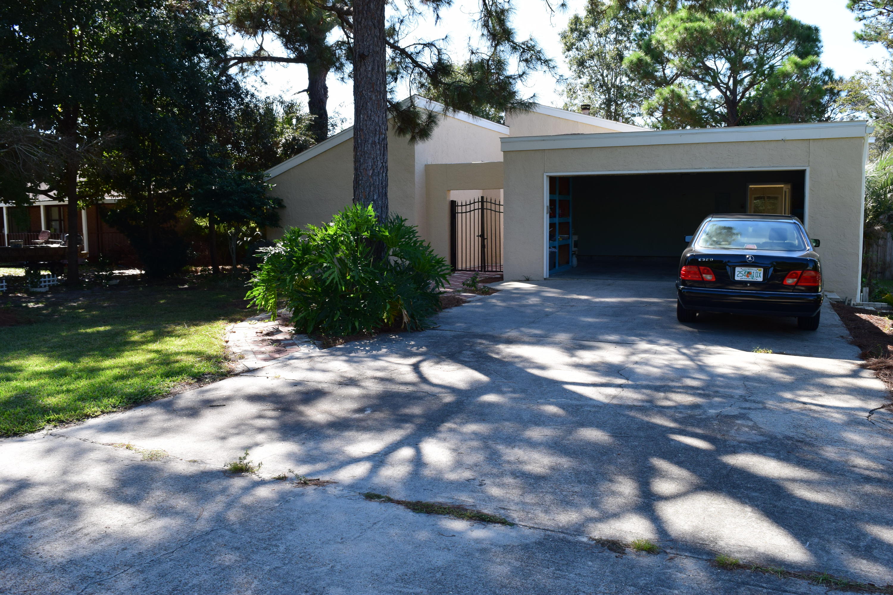 KELL-AIRE GARDENS - Residential