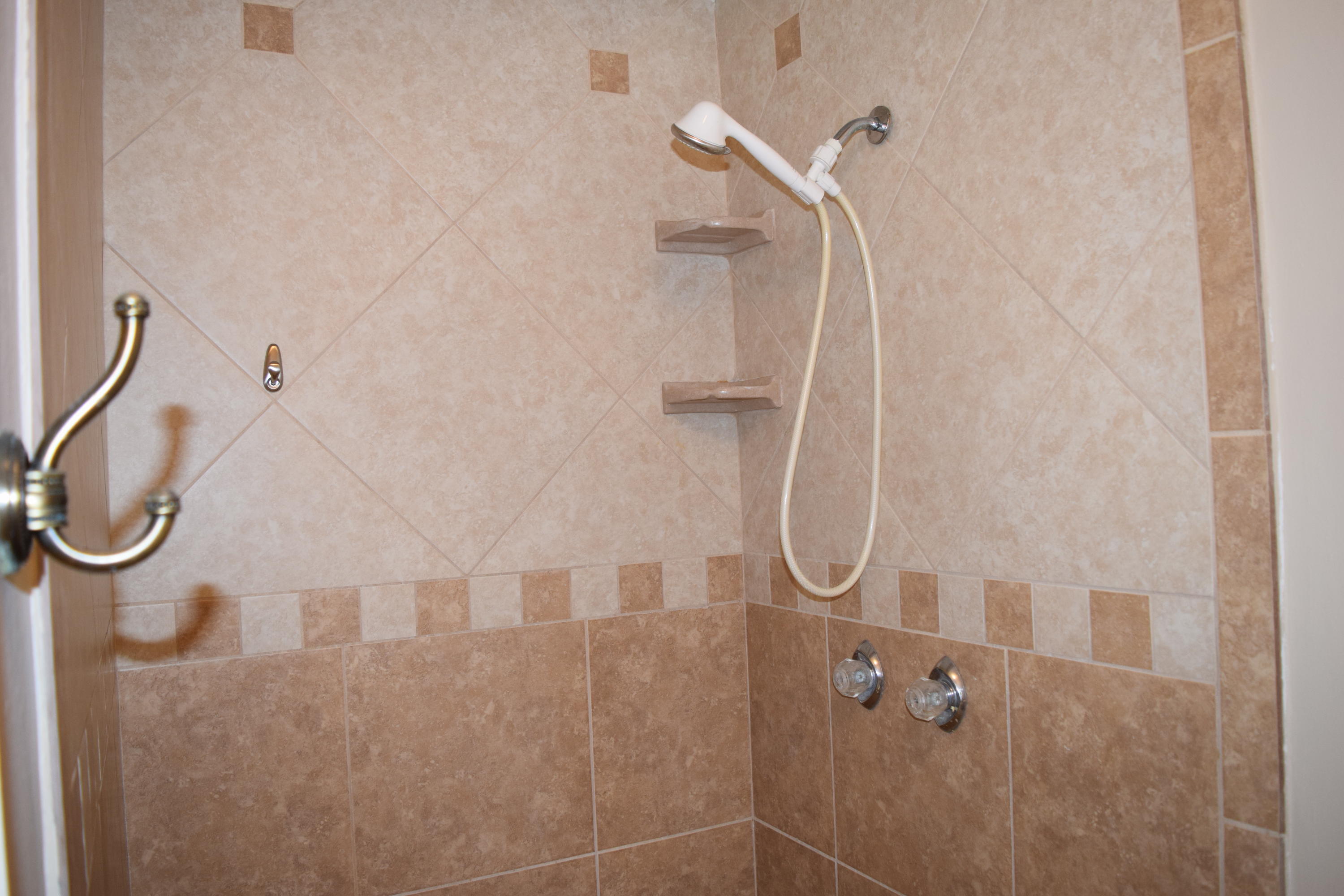 KELL-AIRE GARDENS - Residential