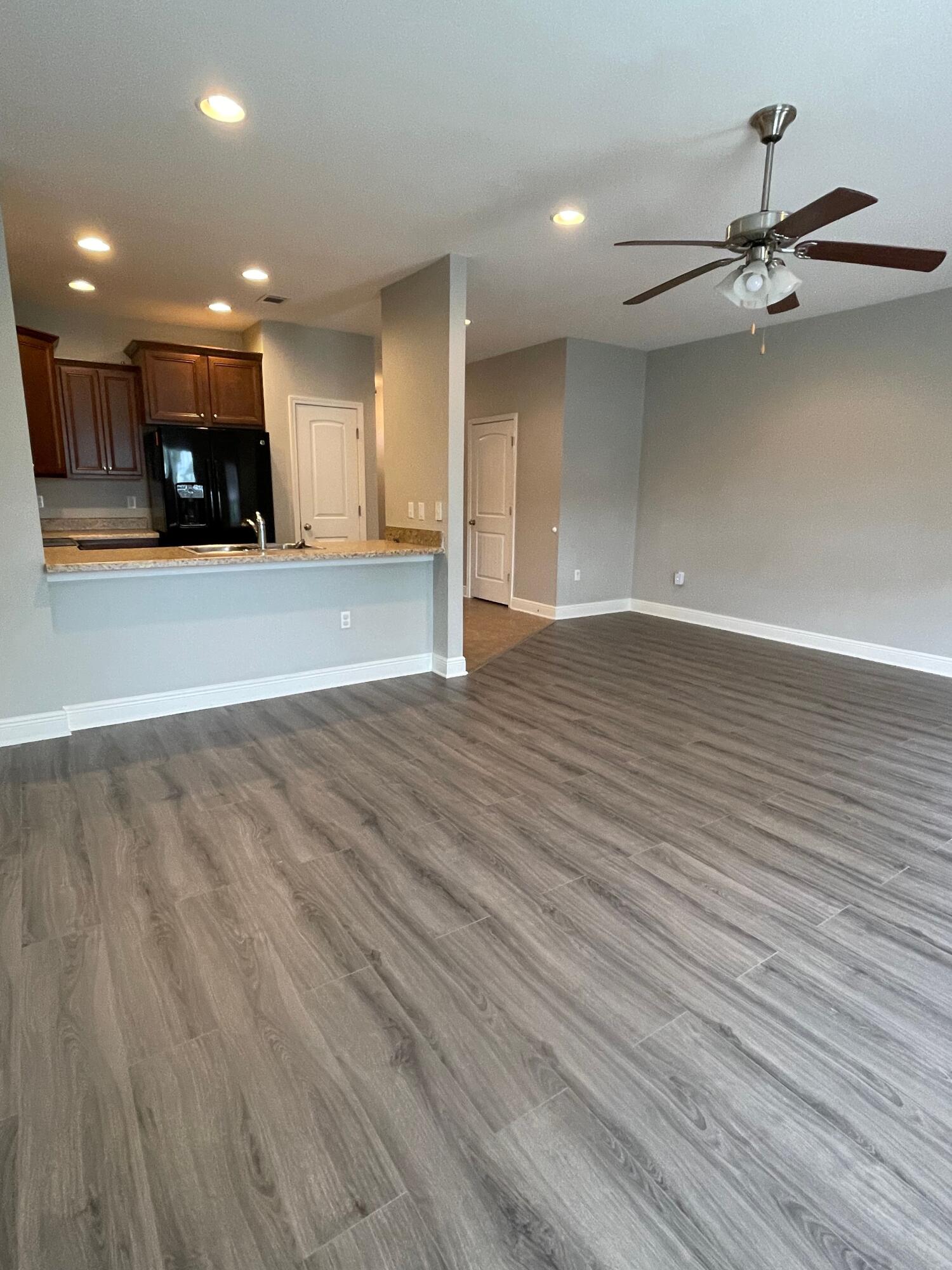 IRON GATE SUBD PHASE II - Residential Lease