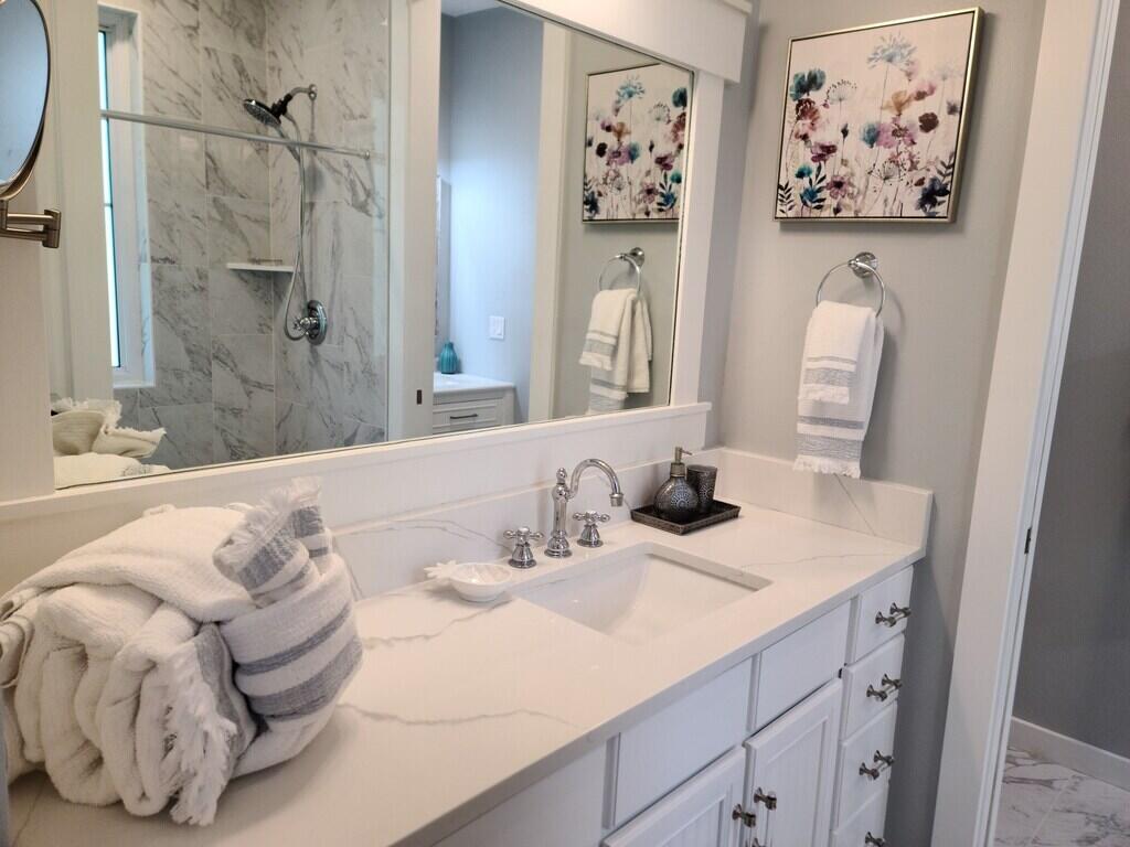 LAUREL GROVE - Residential