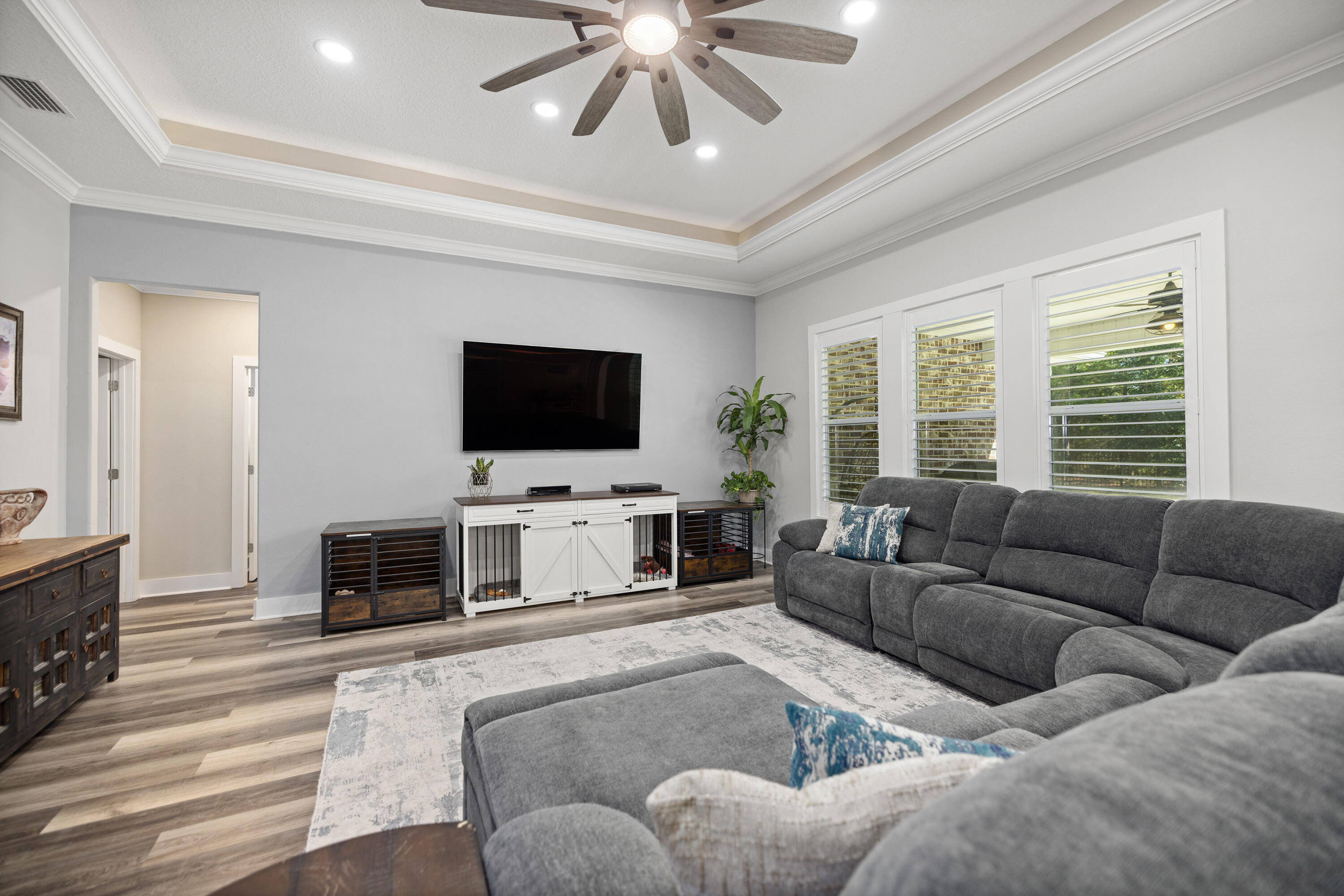 WOLFORD ACRES - Residential