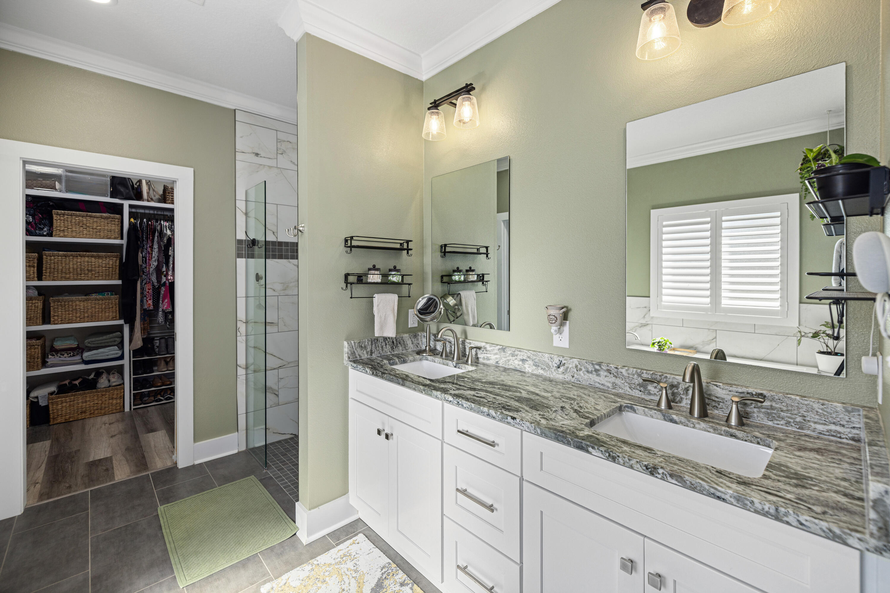 WOLFORD ACRES - Residential