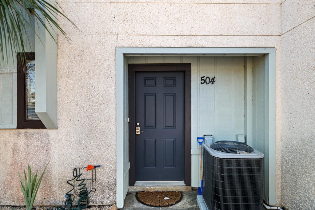 LA MAR WEST T/H PH 2 - Residential