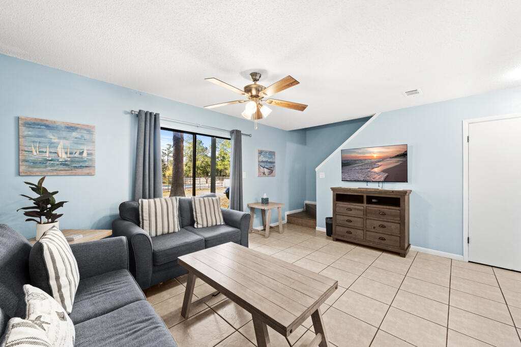 LA MAR WEST T/H PH 2 - Residential