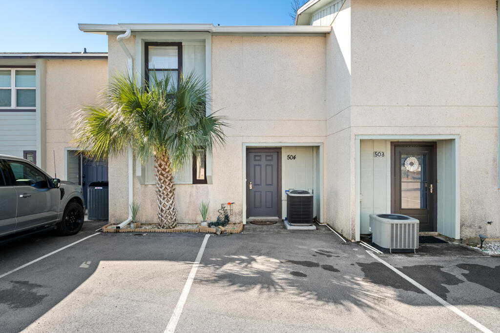 LA MAR WEST T/H PH 2 - Residential