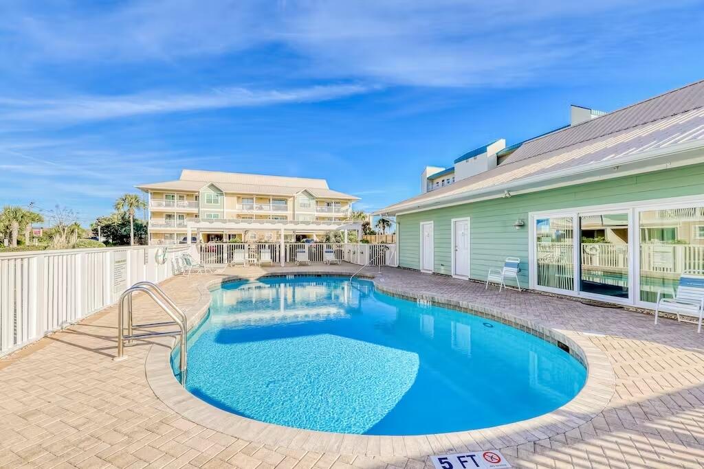 ST MARTIN BEACHWALK VILLAS - Residential