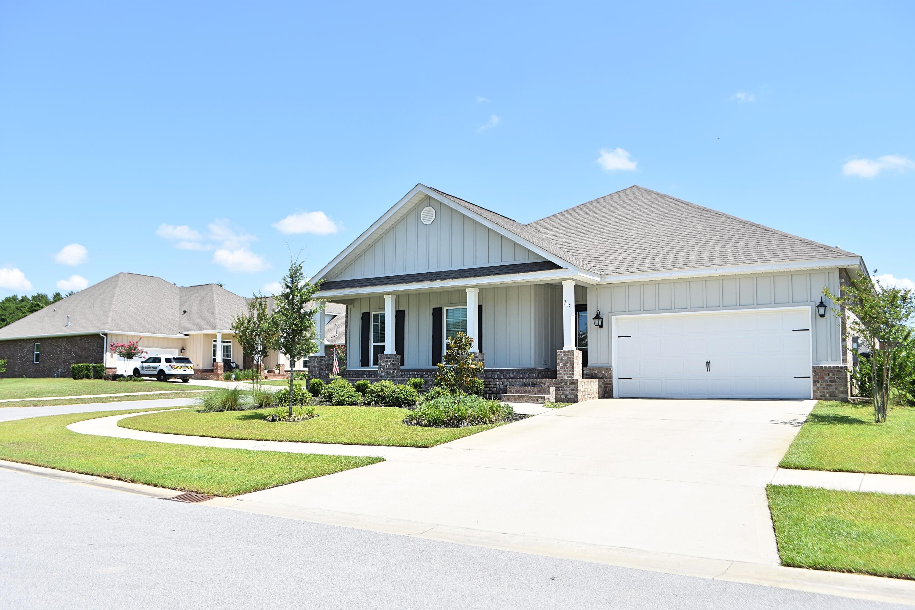 HAMMOCK BAY - Residential Lease