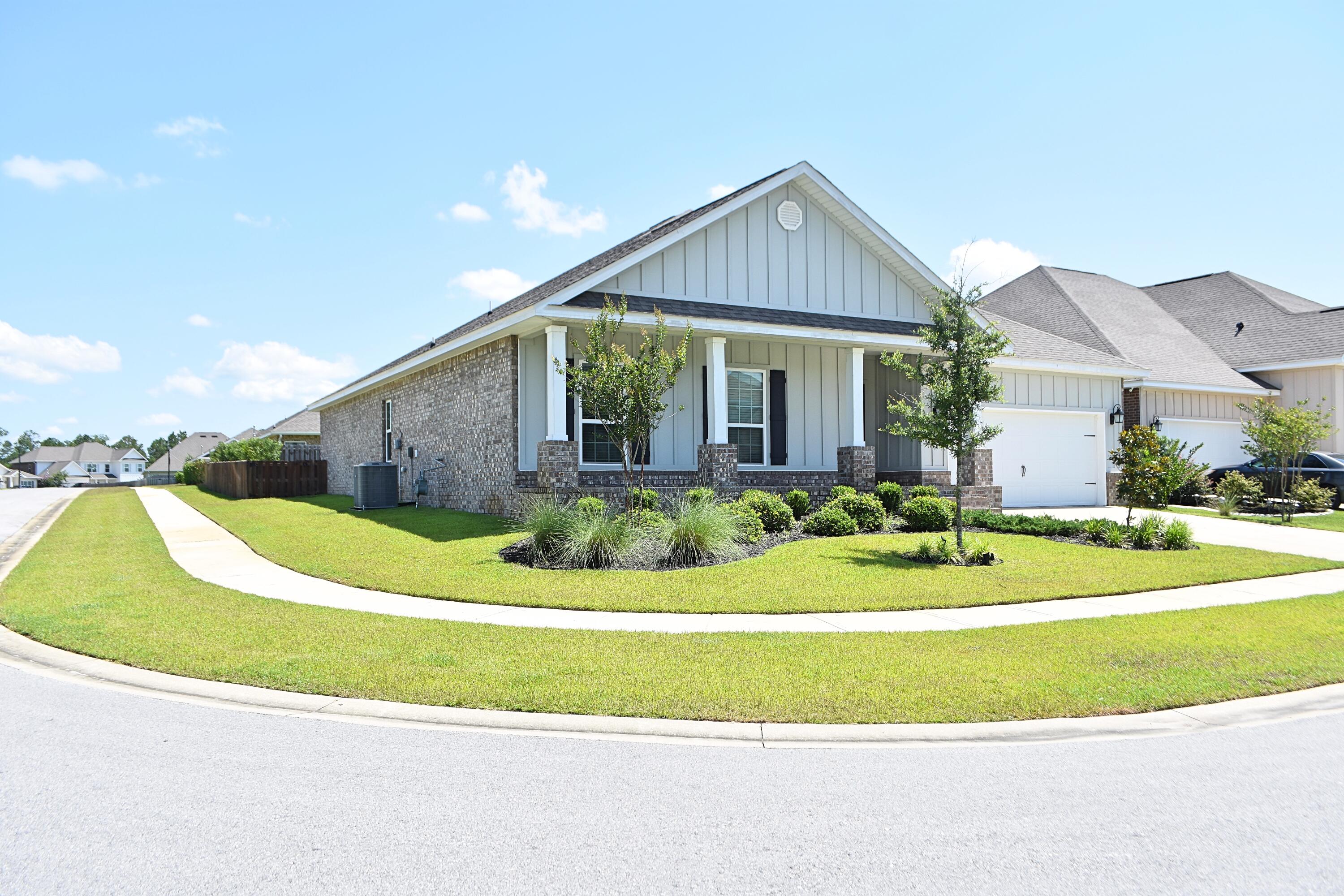 HAMMOCK BAY - Residential Lease