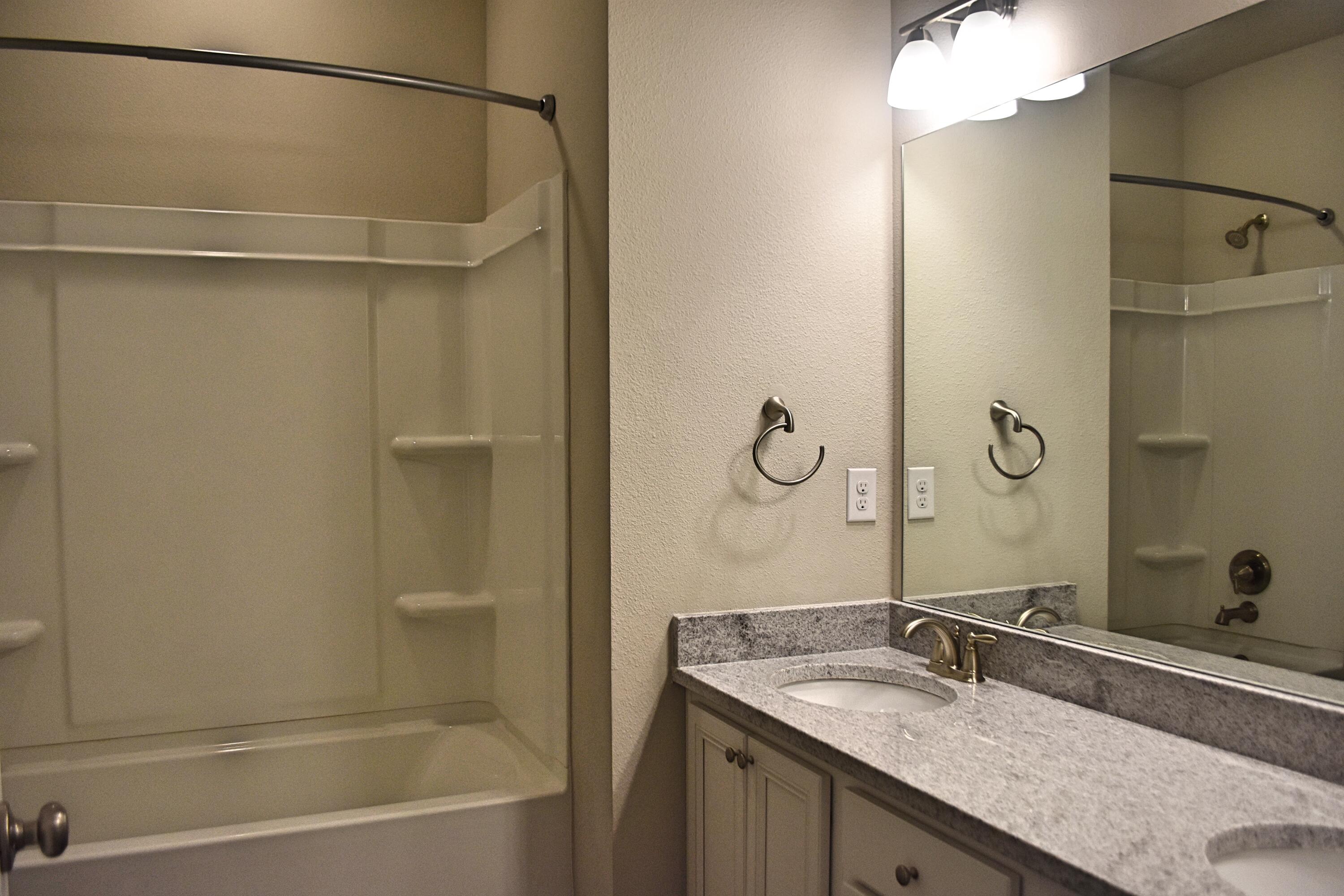 HAMMOCK BAY - Residential Lease