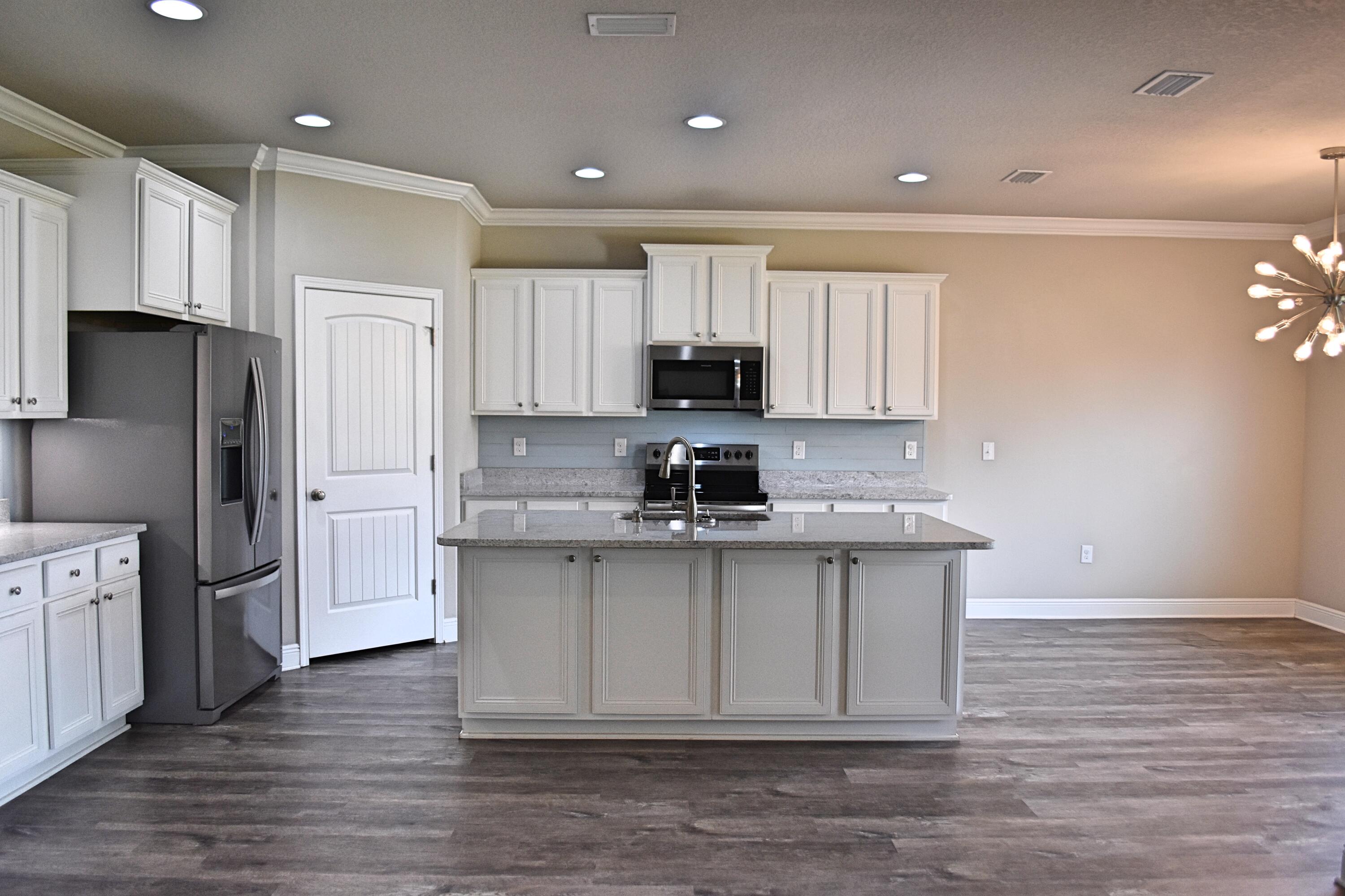 HAMMOCK BAY - Residential Lease