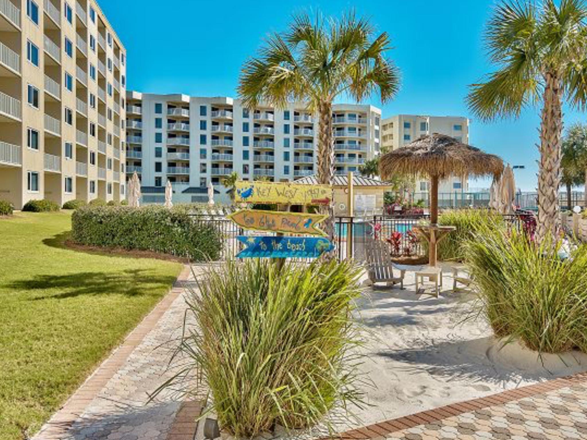 ISLANDER CONDO - Residential